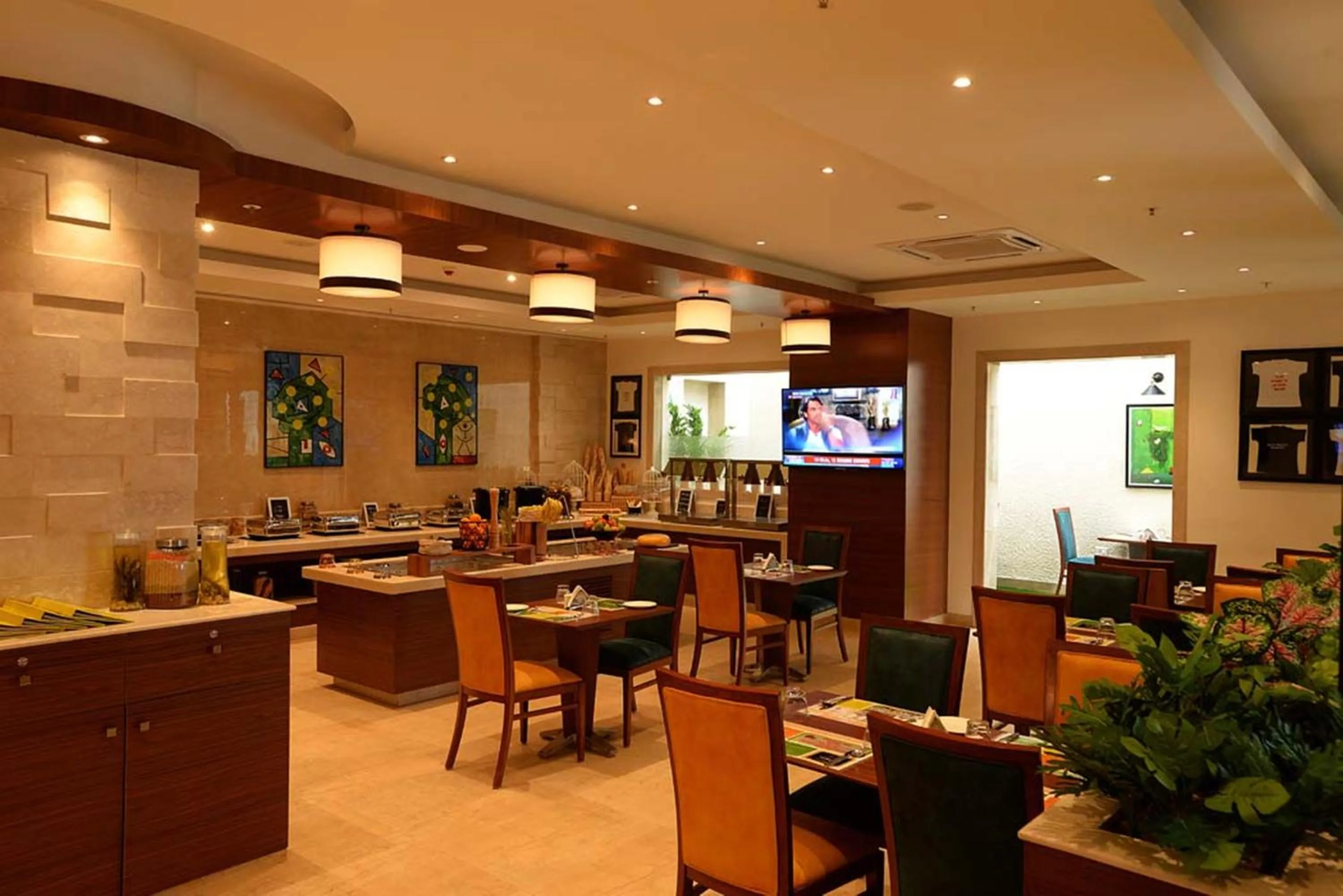 Restaurant/places to eat in Lemon Tree Hotel Coimbatore