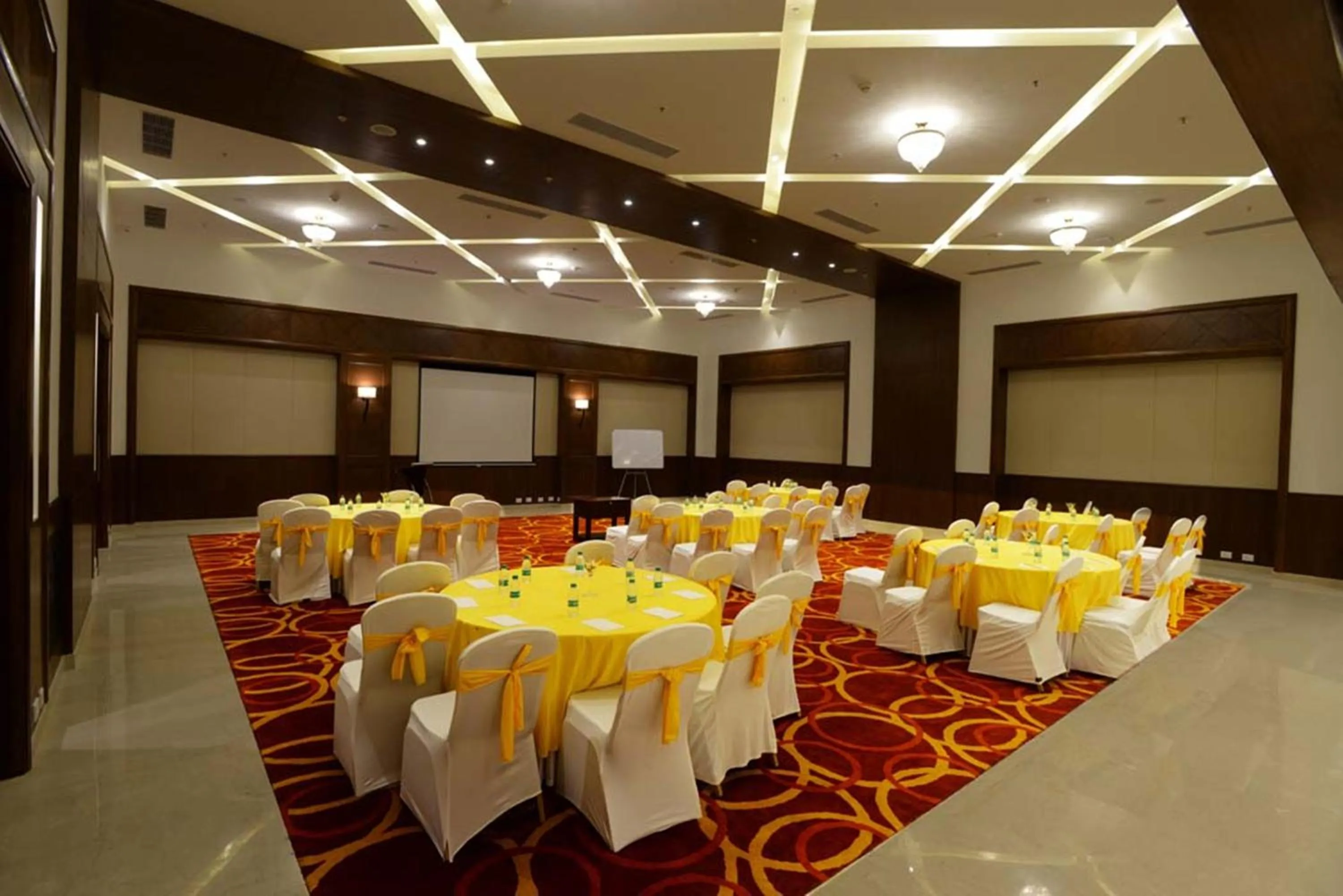 Banquet/Function facilities in Lemon Tree Hotel Coimbatore