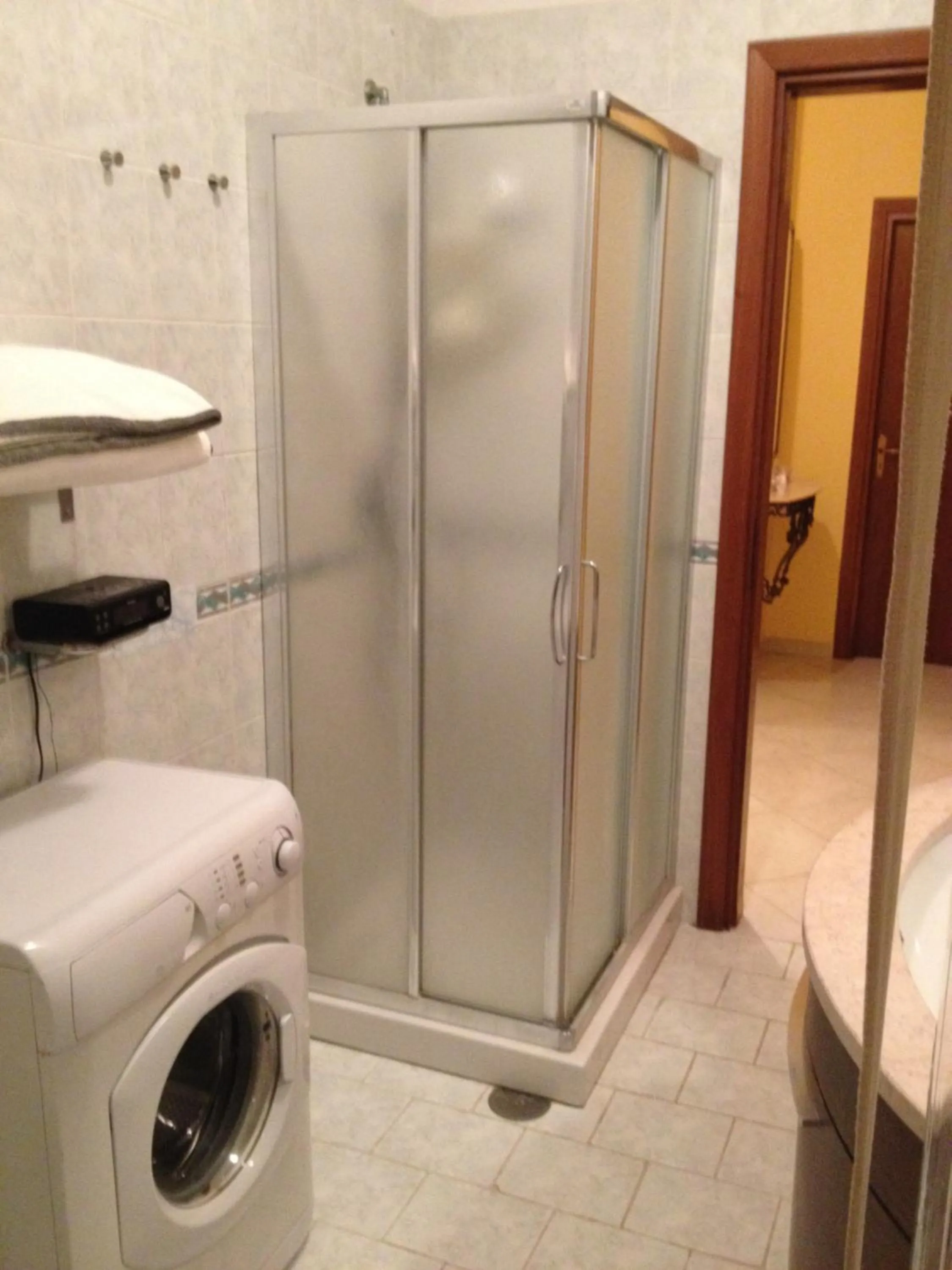 Shower in B&B Serenità