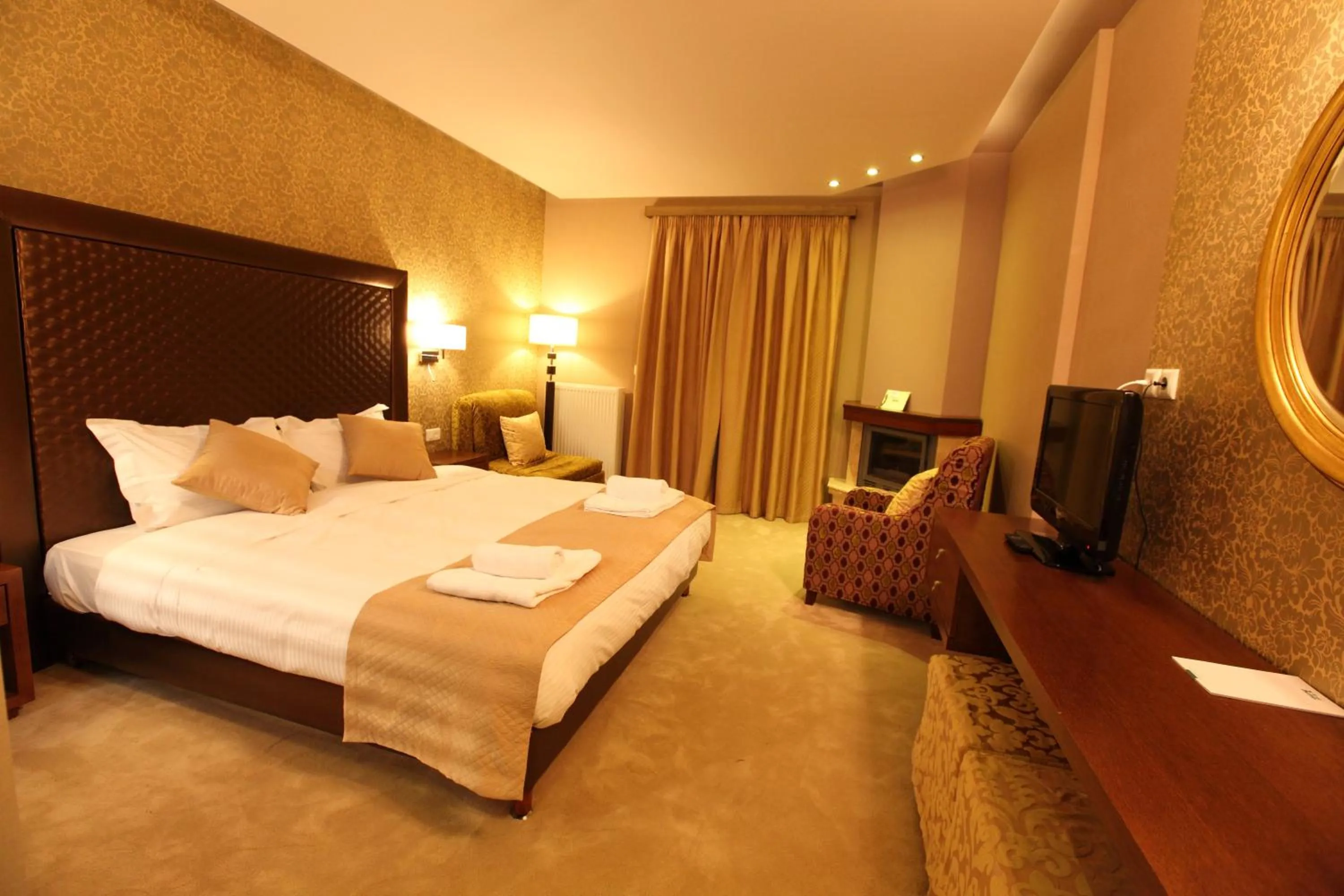 Photo of the whole room, Bed in Nevros Hotel Resort and Spa Limni Plastira