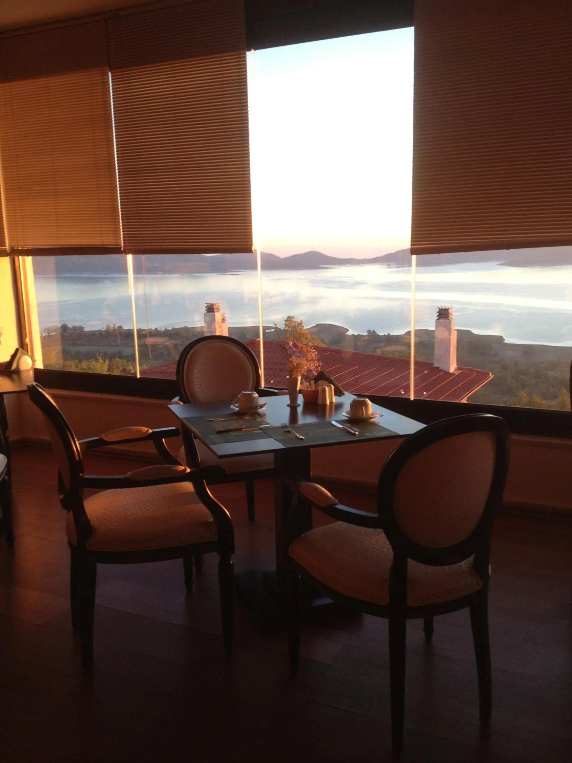 Restaurant/places to eat in Nevros Hotel Resort and Spa Limni Plastira