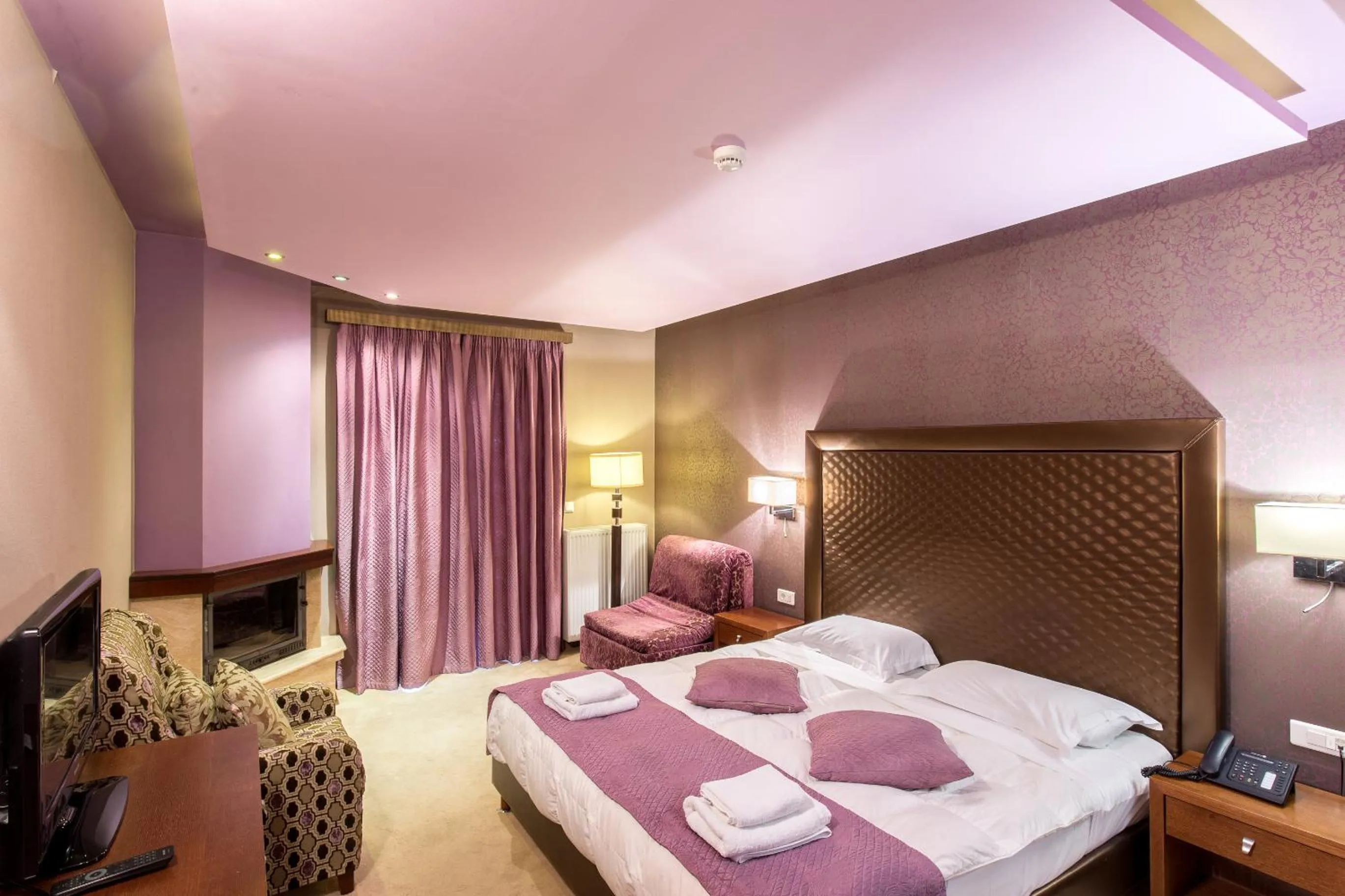 Bedroom, Bed in Nevros Hotel Resort and Spa Limni Plastira