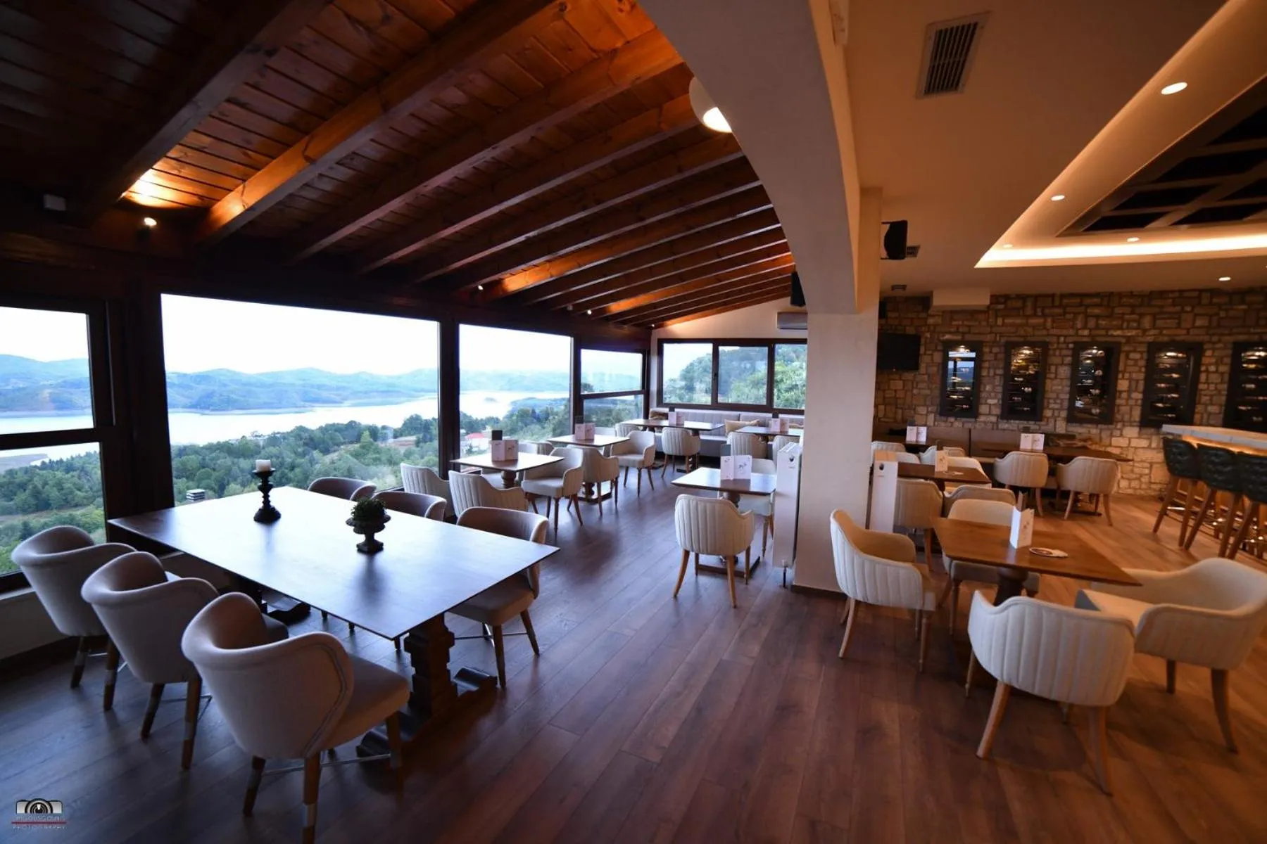 Restaurant/places to eat in Nevros Hotel Resort and Spa Limni Plastira