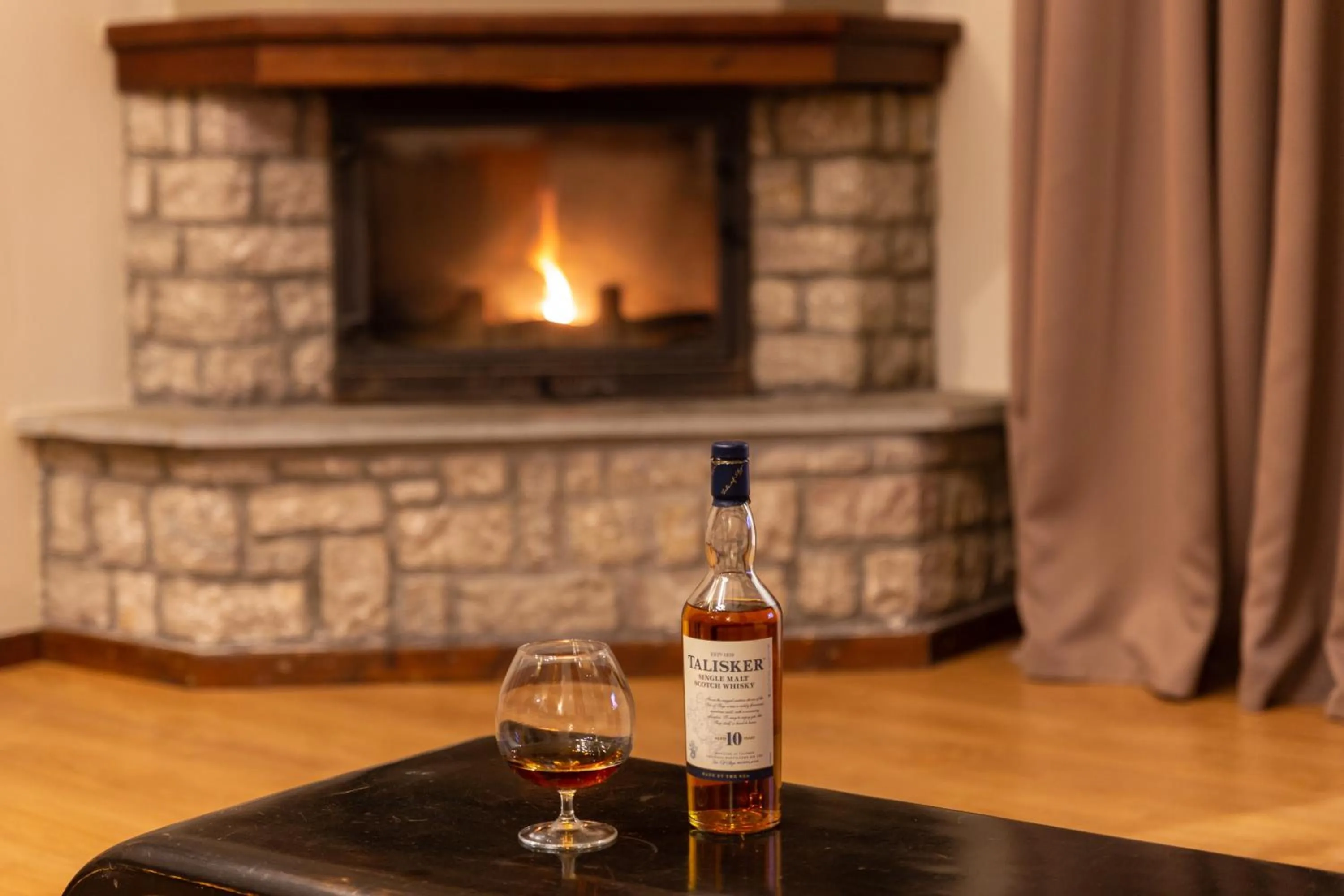 Living room in Nevros Hotel Resort and Spa Limni Plastira