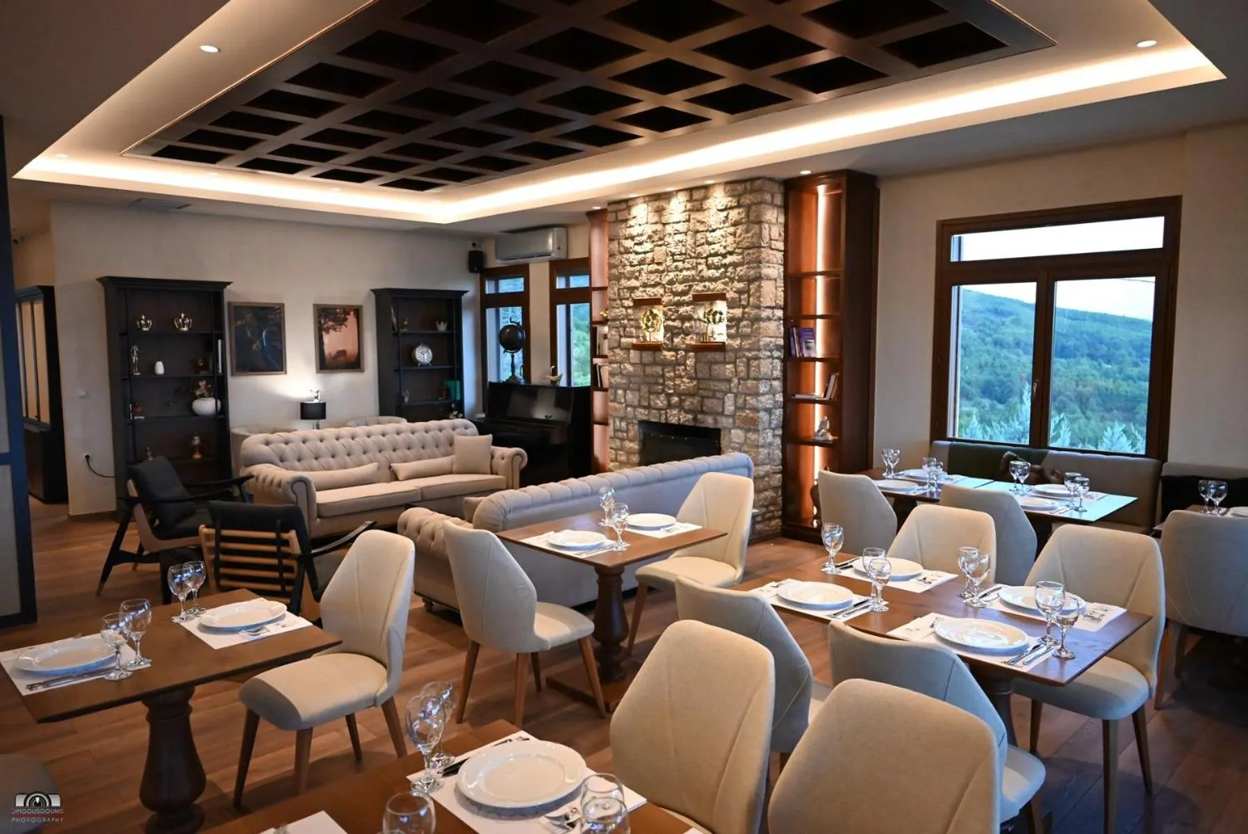 Restaurant/places to eat in Nevros Hotel Resort and Spa Limni Plastira