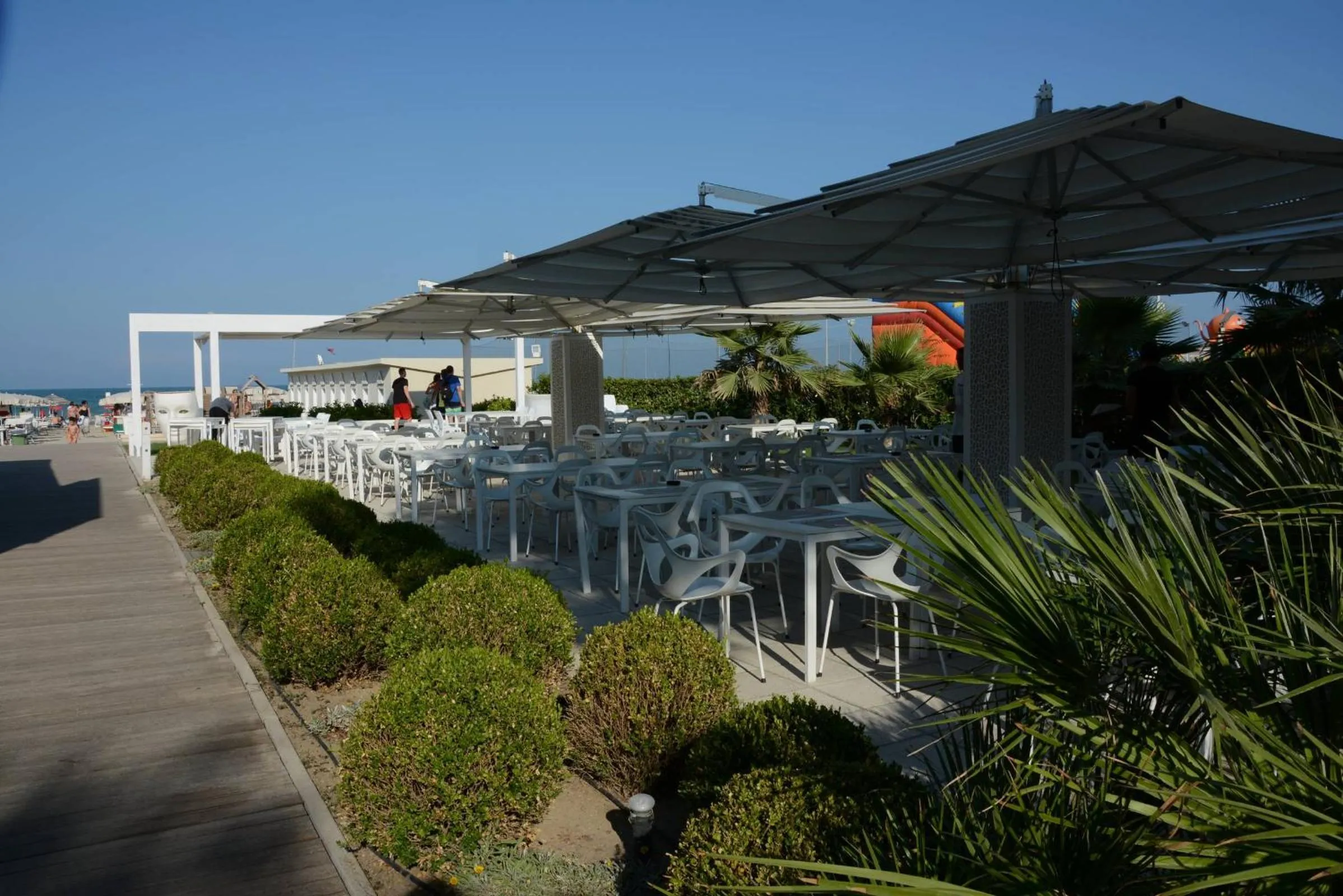 Beach in Residence Helene