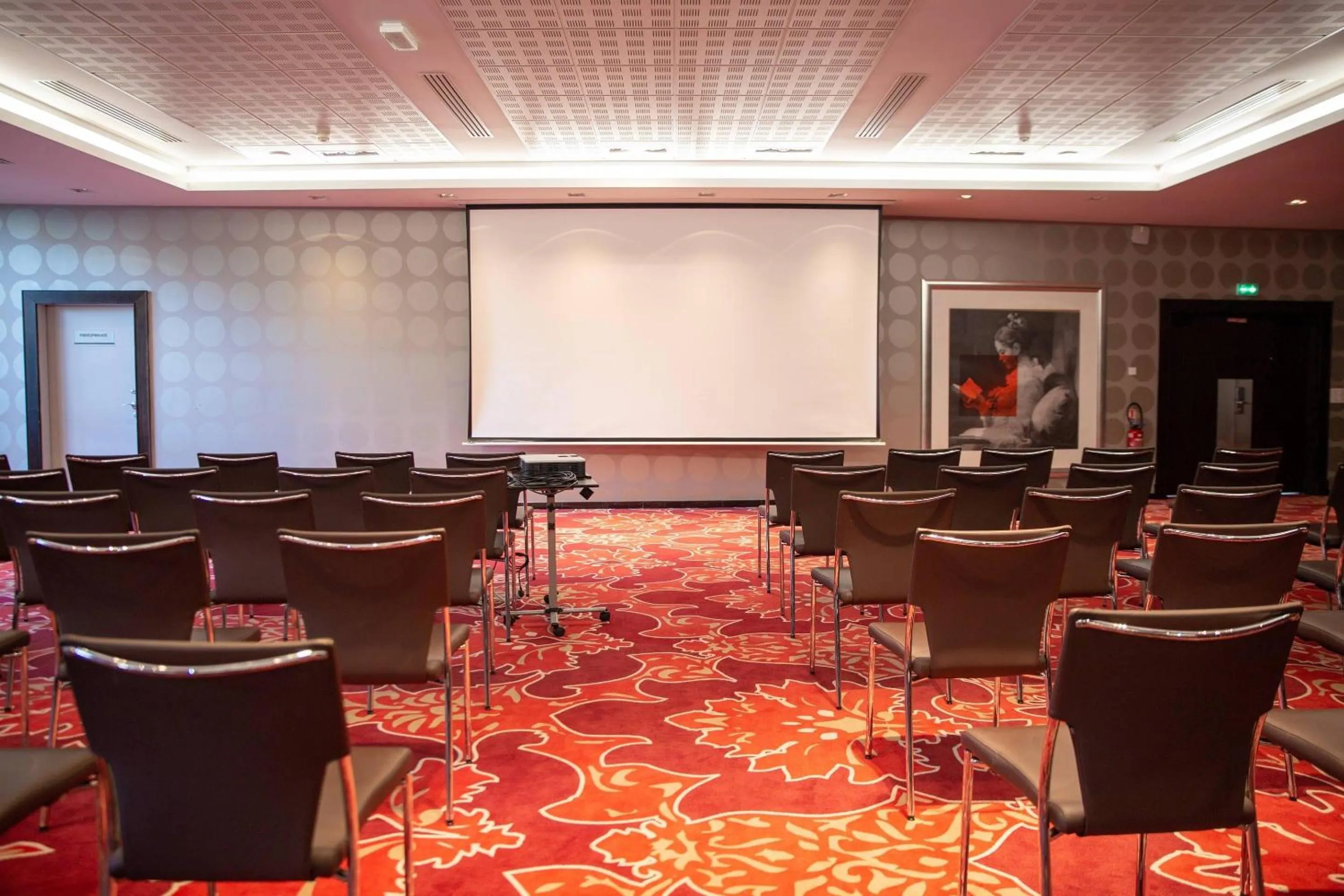 Meeting/conference room in Clarion Paris CDG Airport