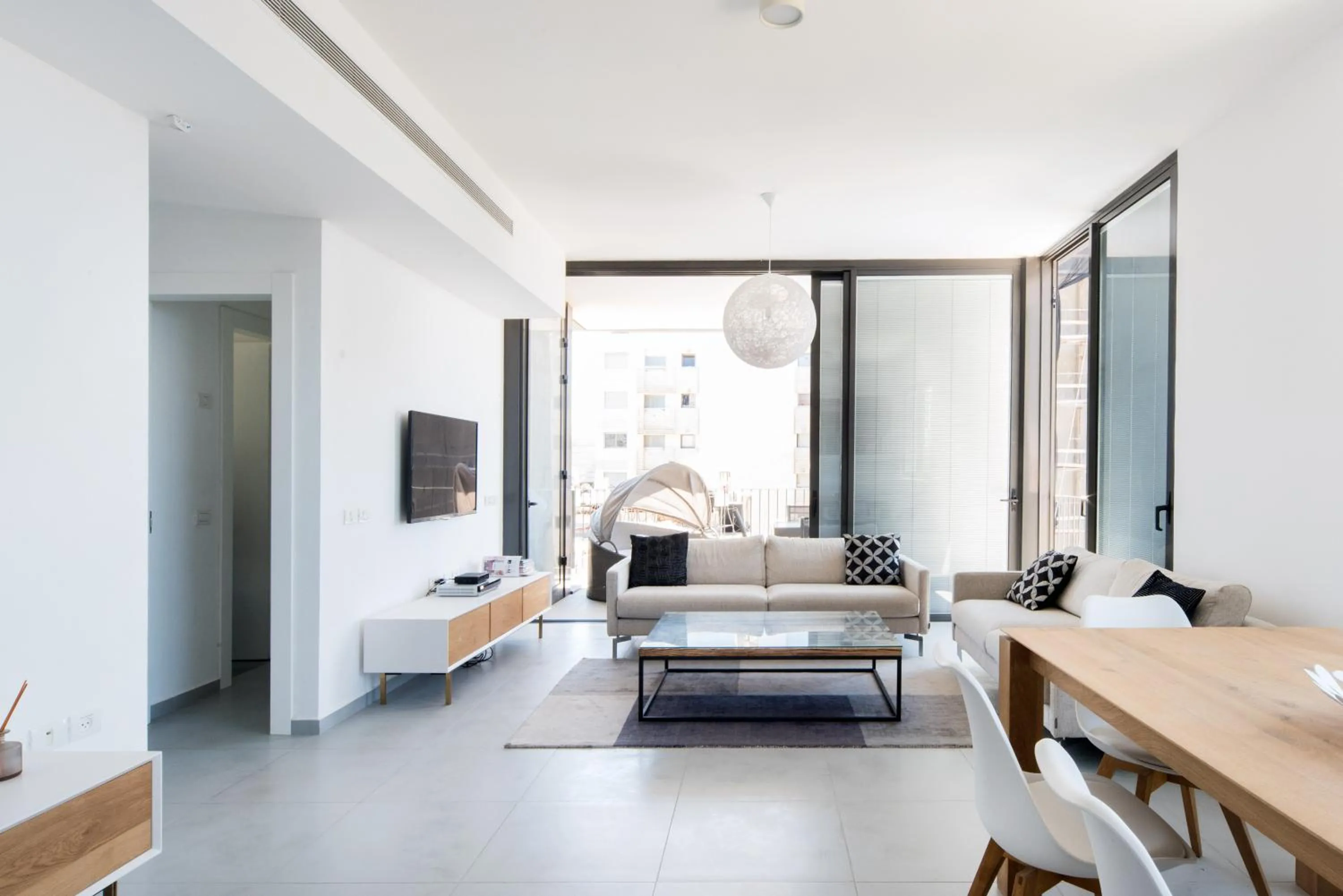 Modern Sea 2BR in Beach Club by HolyGuest