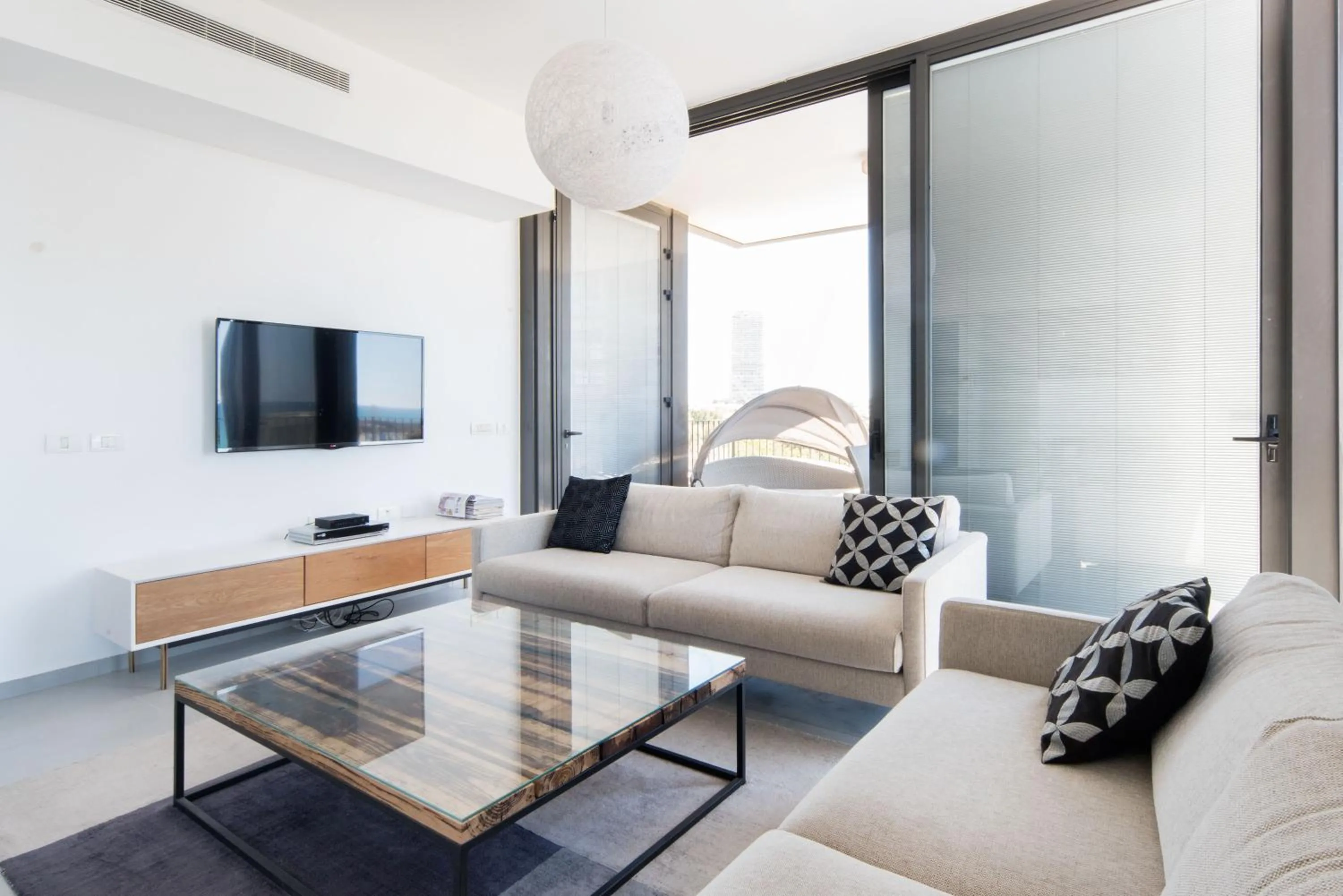 Modern Sea 2BR in Beach Club by HolyGuest