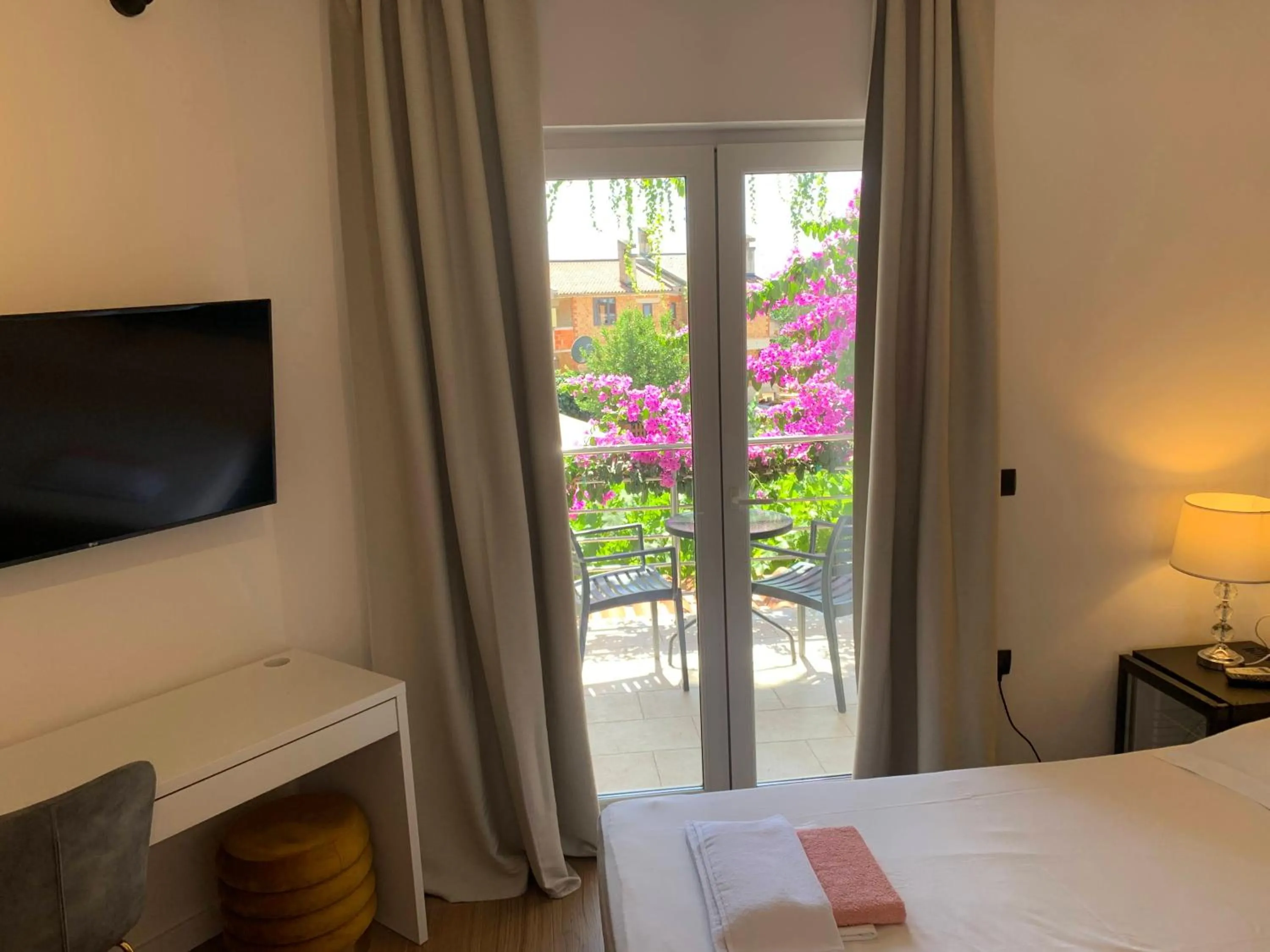 TV and multimedia, Bed in Gargamelo Pension