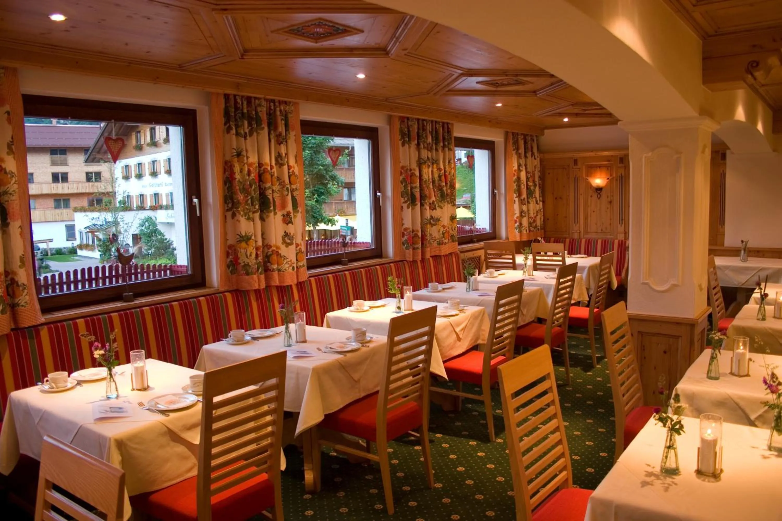 Restaurant/places to eat in Hotel Appartement Roggal