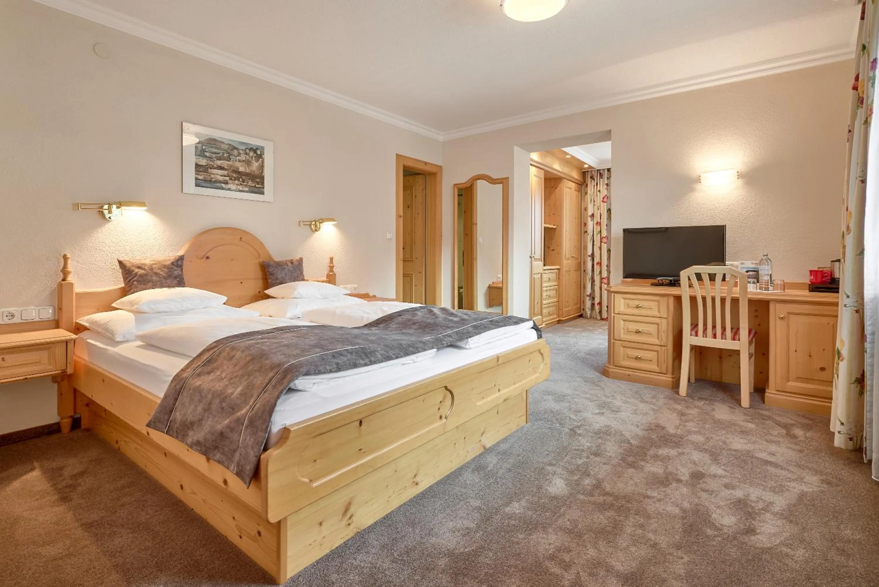 Bed in Hotel Appartement Roggal