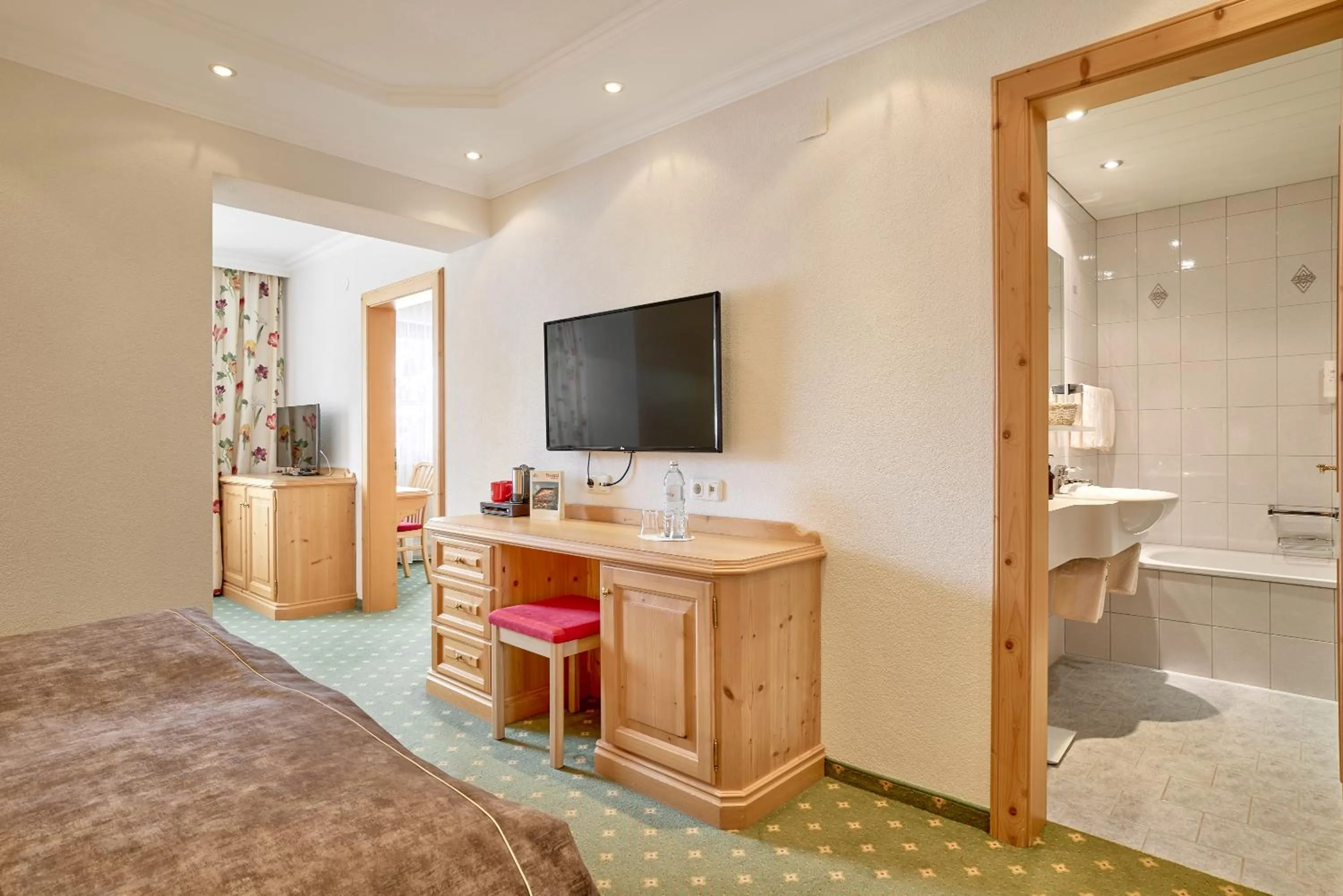 Bed in Hotel Appartement Roggal