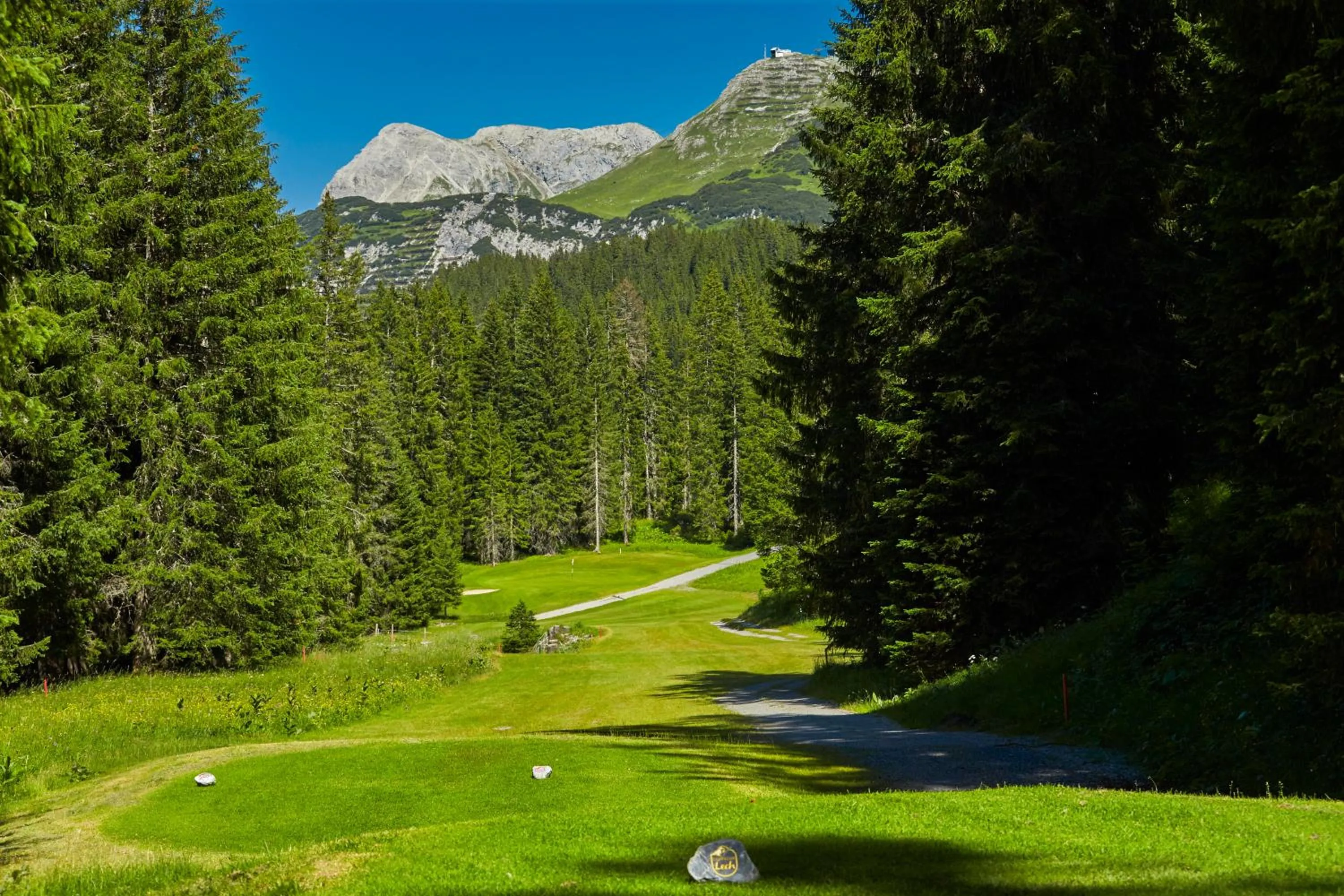 Golfcourse in Hotel Appartement Roggal