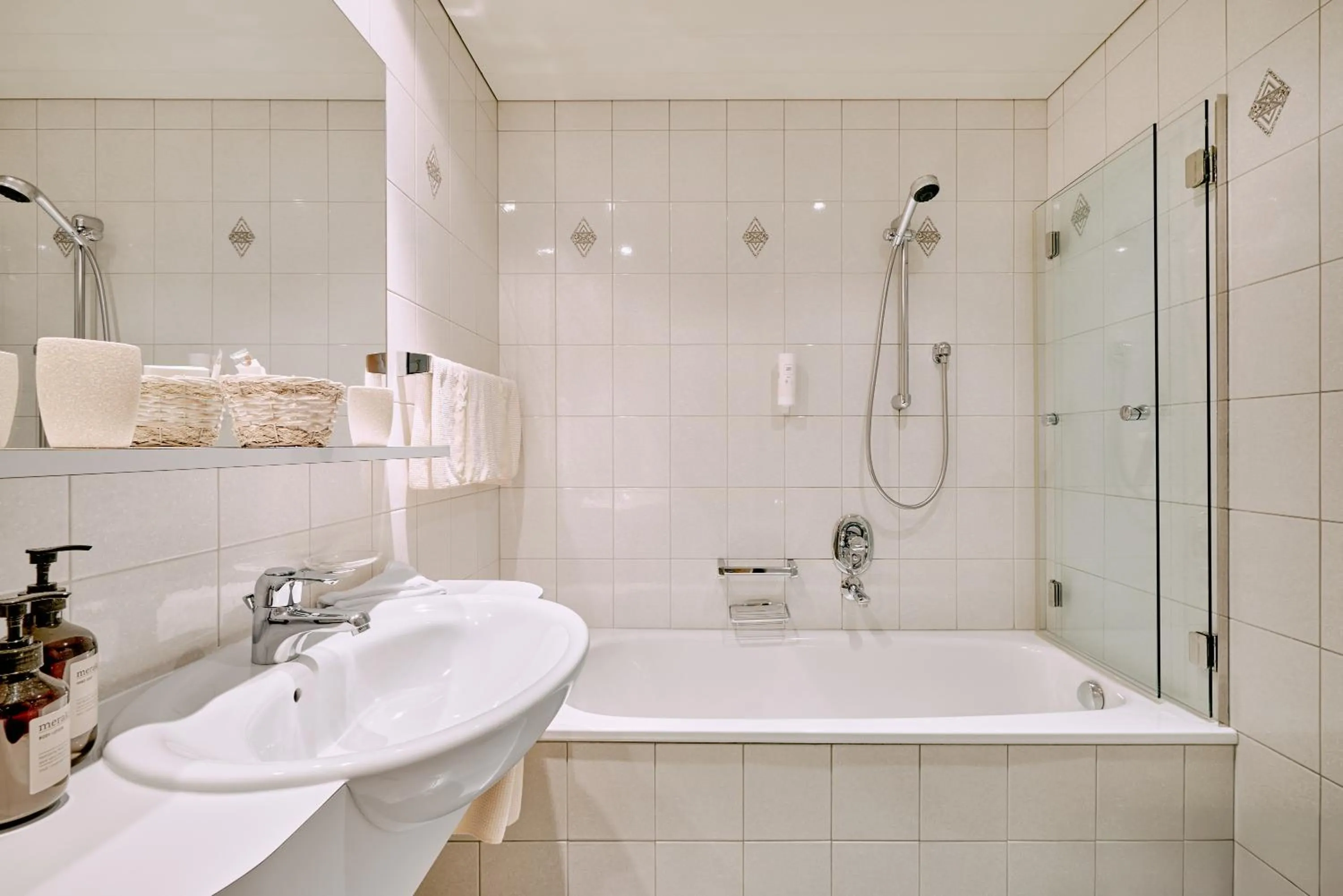 Shower in Hotel Appartement Roggal