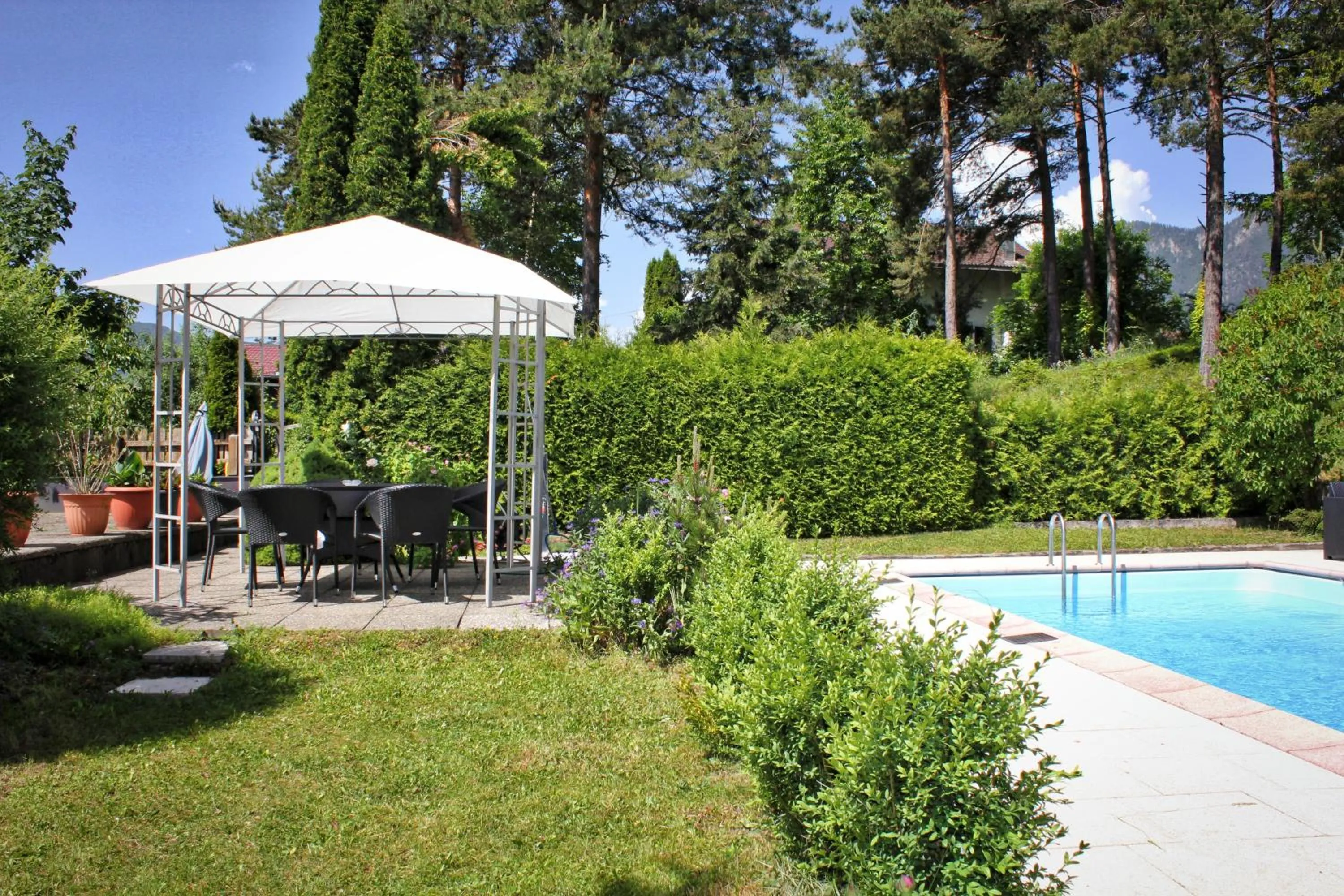 Garden in Seelos - Alpine Easy Stay - Bed & Breakfast