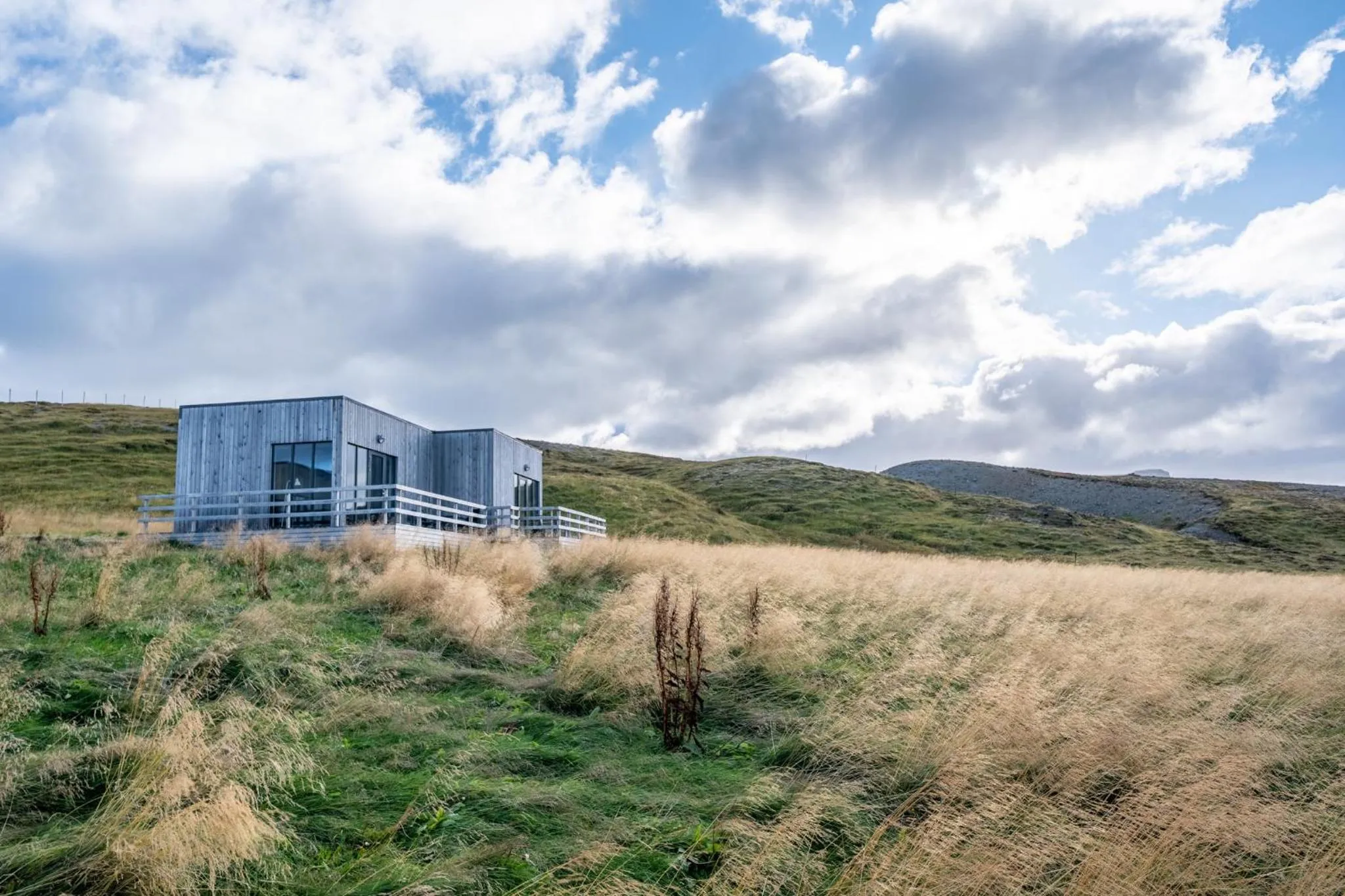 Property building in Dis Cottages