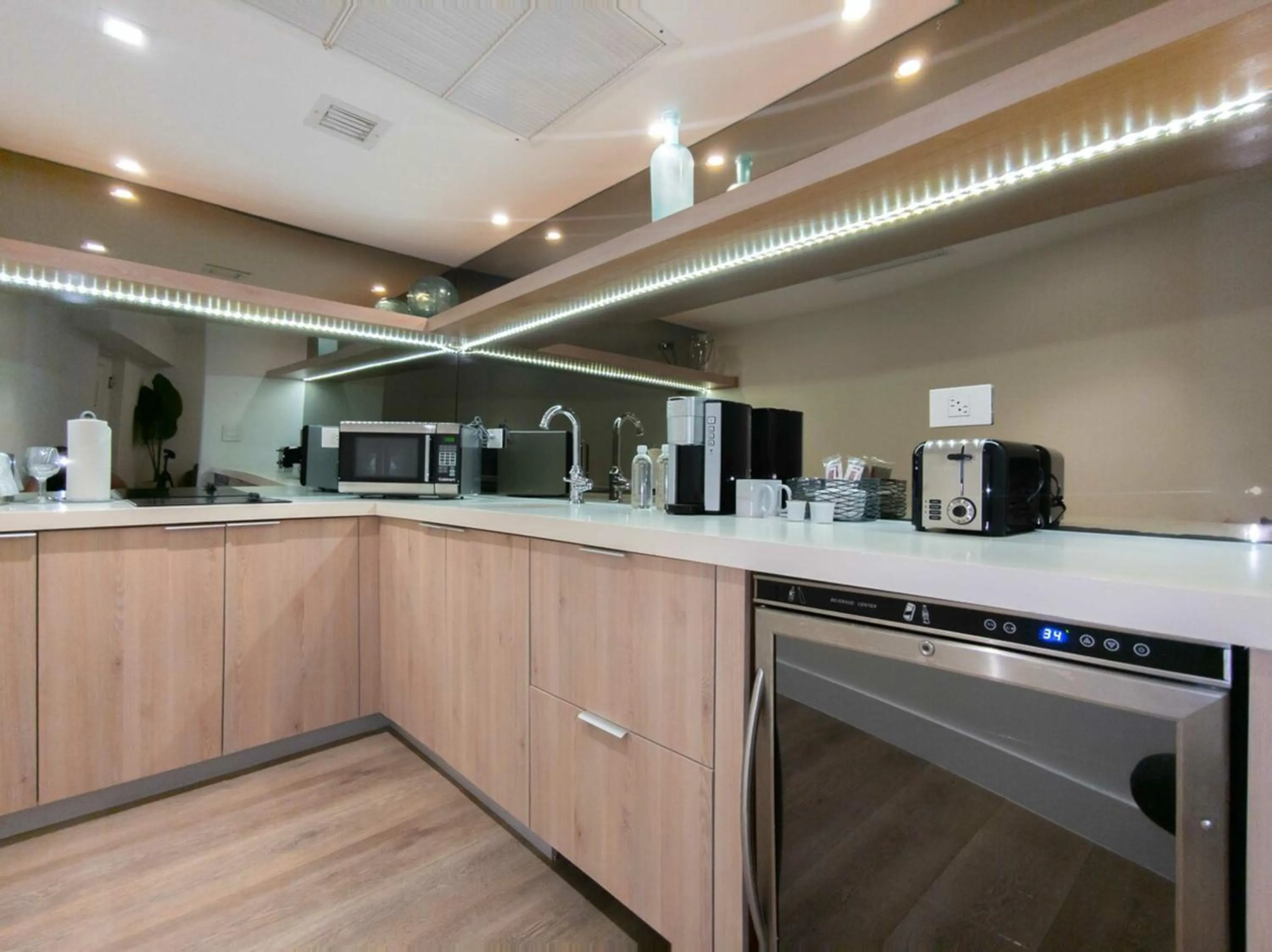 Kitchen or kitchenette in Bentley Hotel South Beach