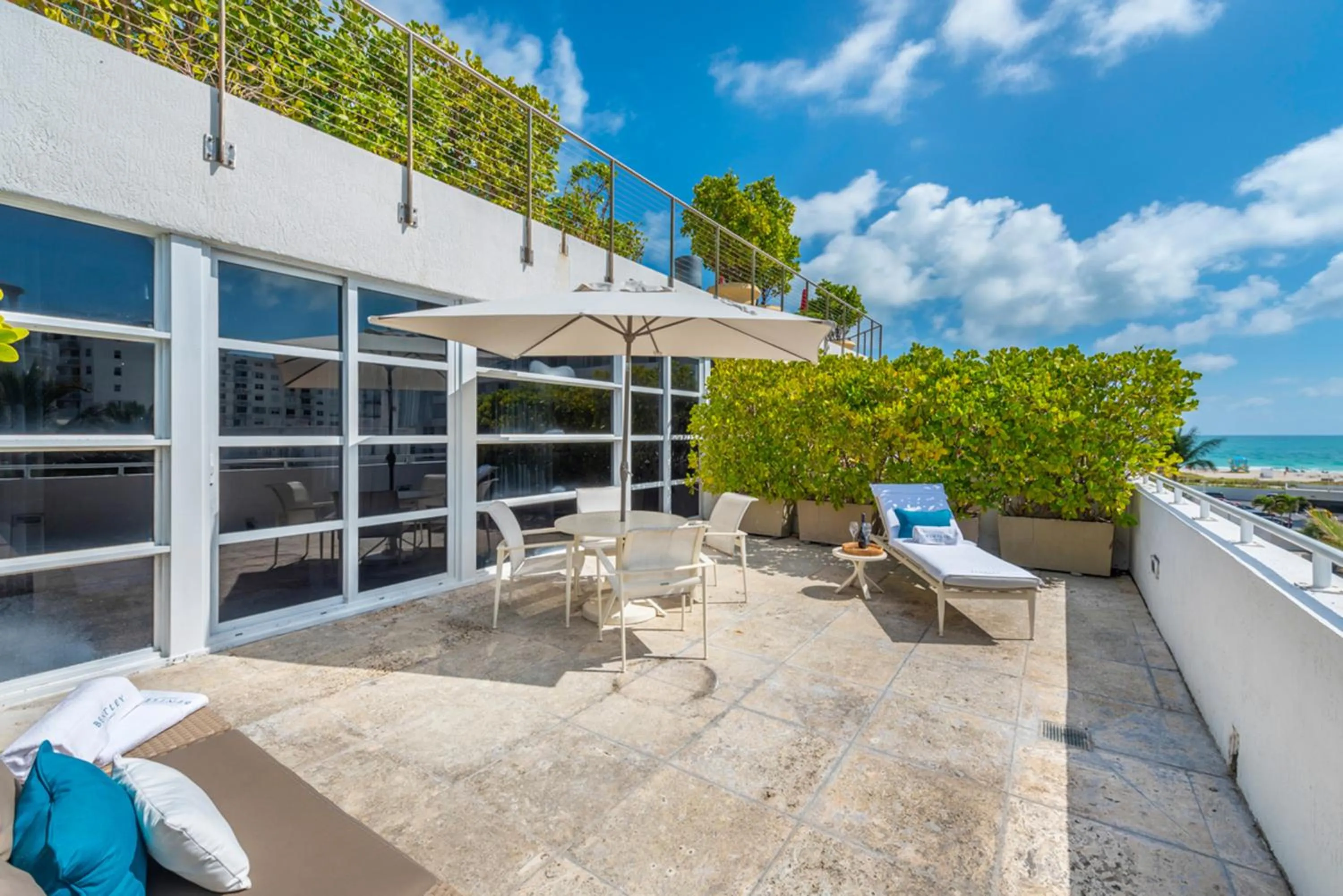 Balcony/Terrace in Bentley Hotel South Beach