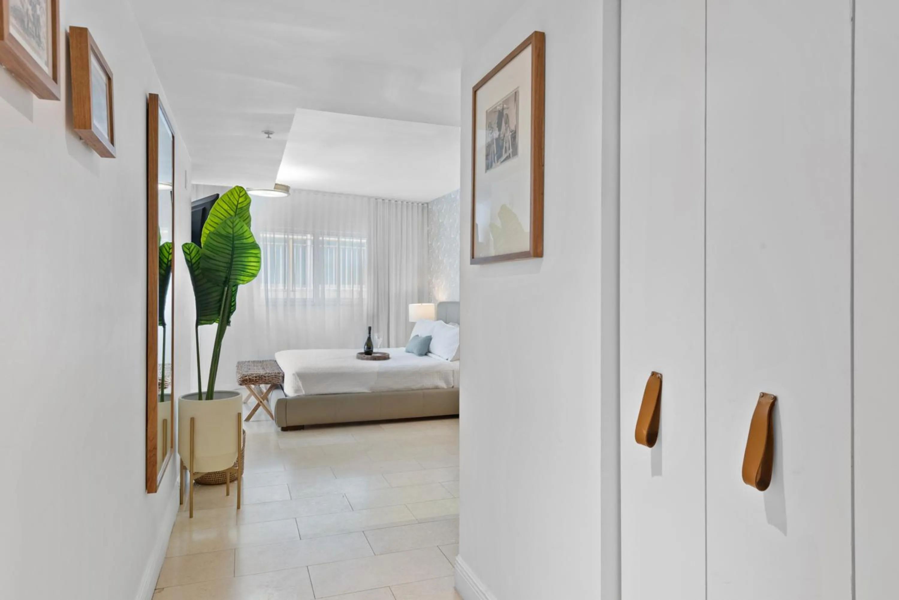 Bedroom, Bed in Bentley Hotel South Beach