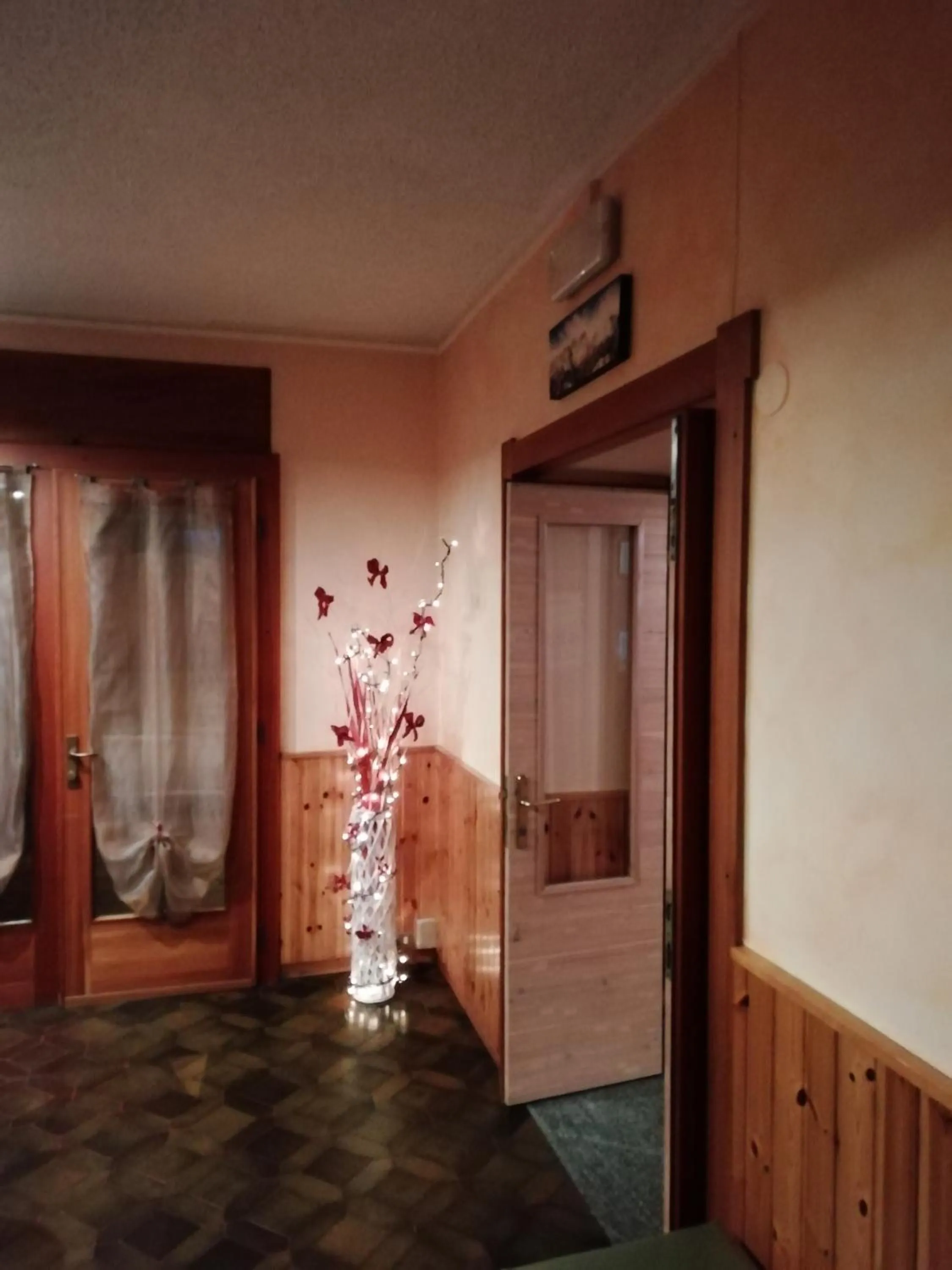 Communal lounge/ TV room in Hotel Miramonti