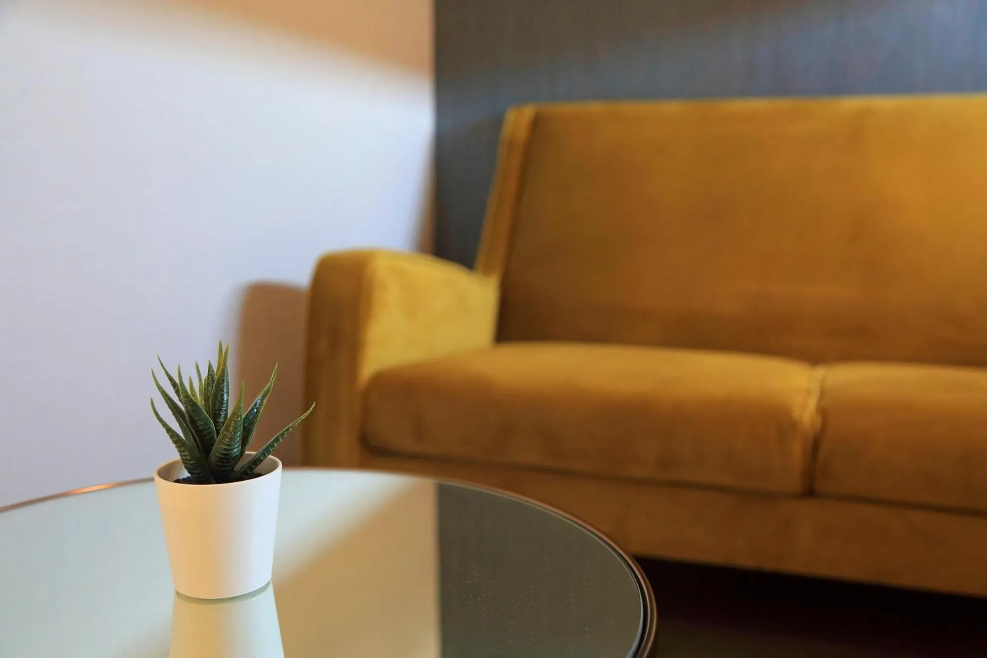 Seating area in Hôtel L'Escale - Piscine & SPA