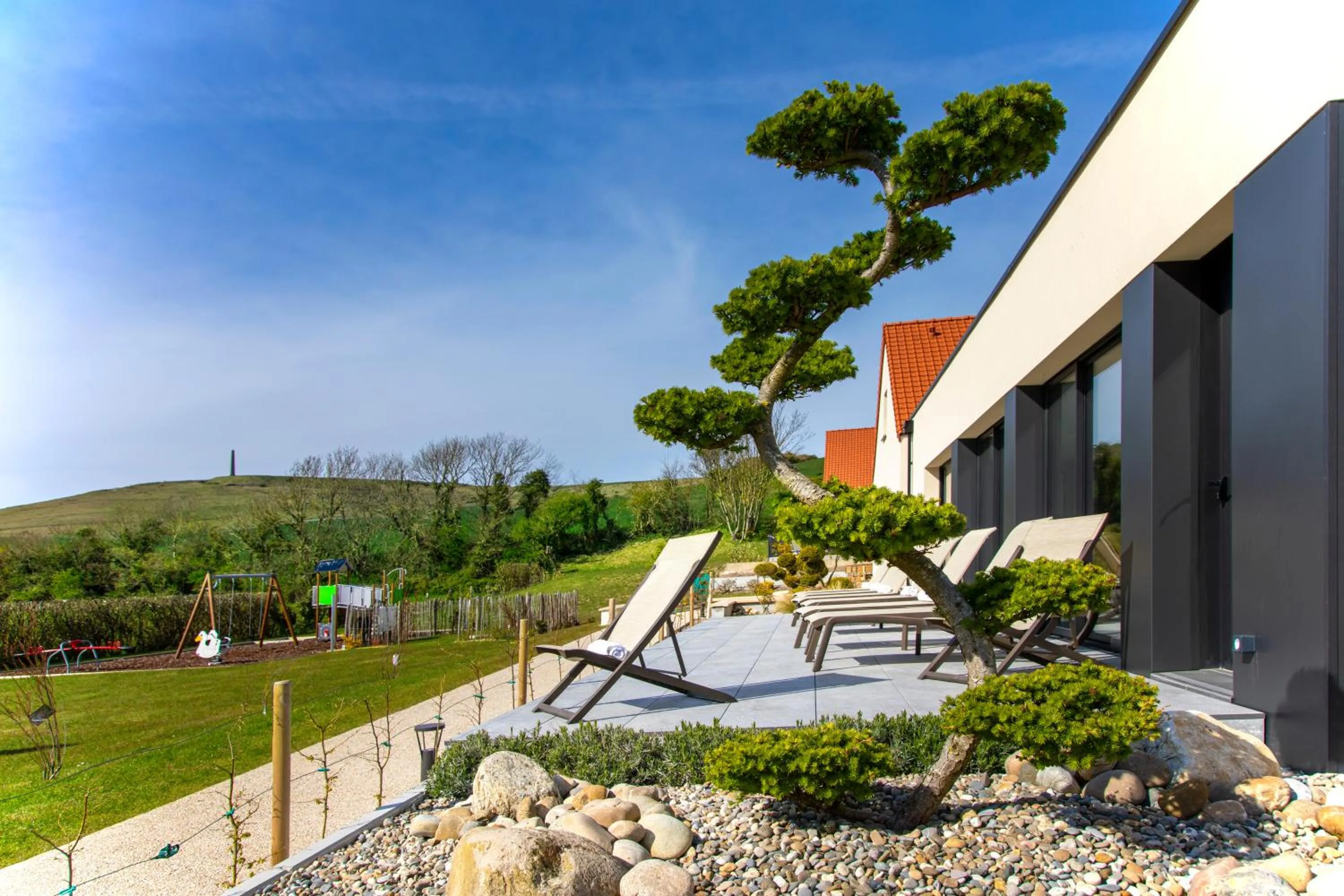 Swimming pool in Hôtel L'Escale - Piscine & SPA