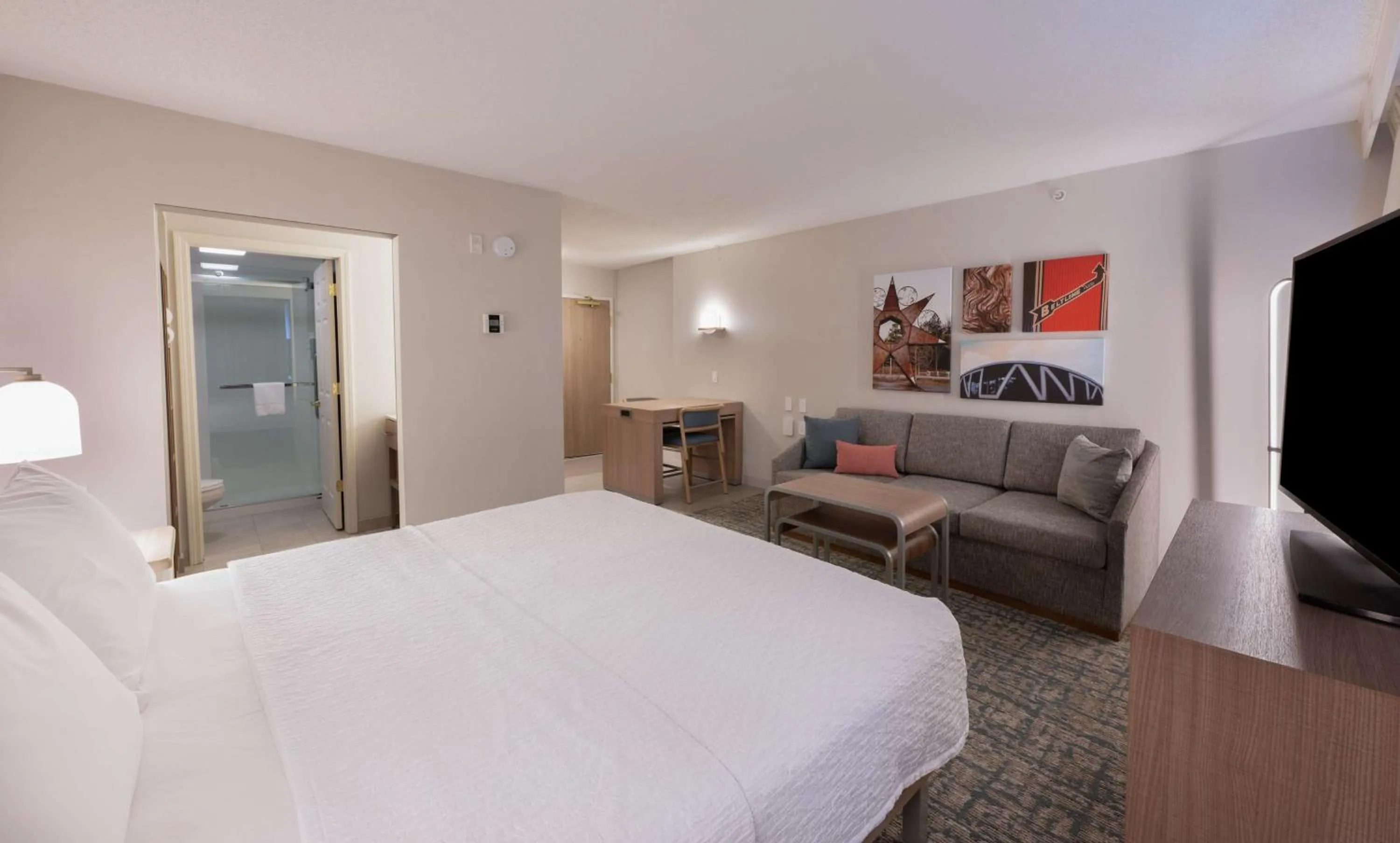 Living room, Bed in Homewood Suites by Hilton Atlanta Buckhead Pharr Road