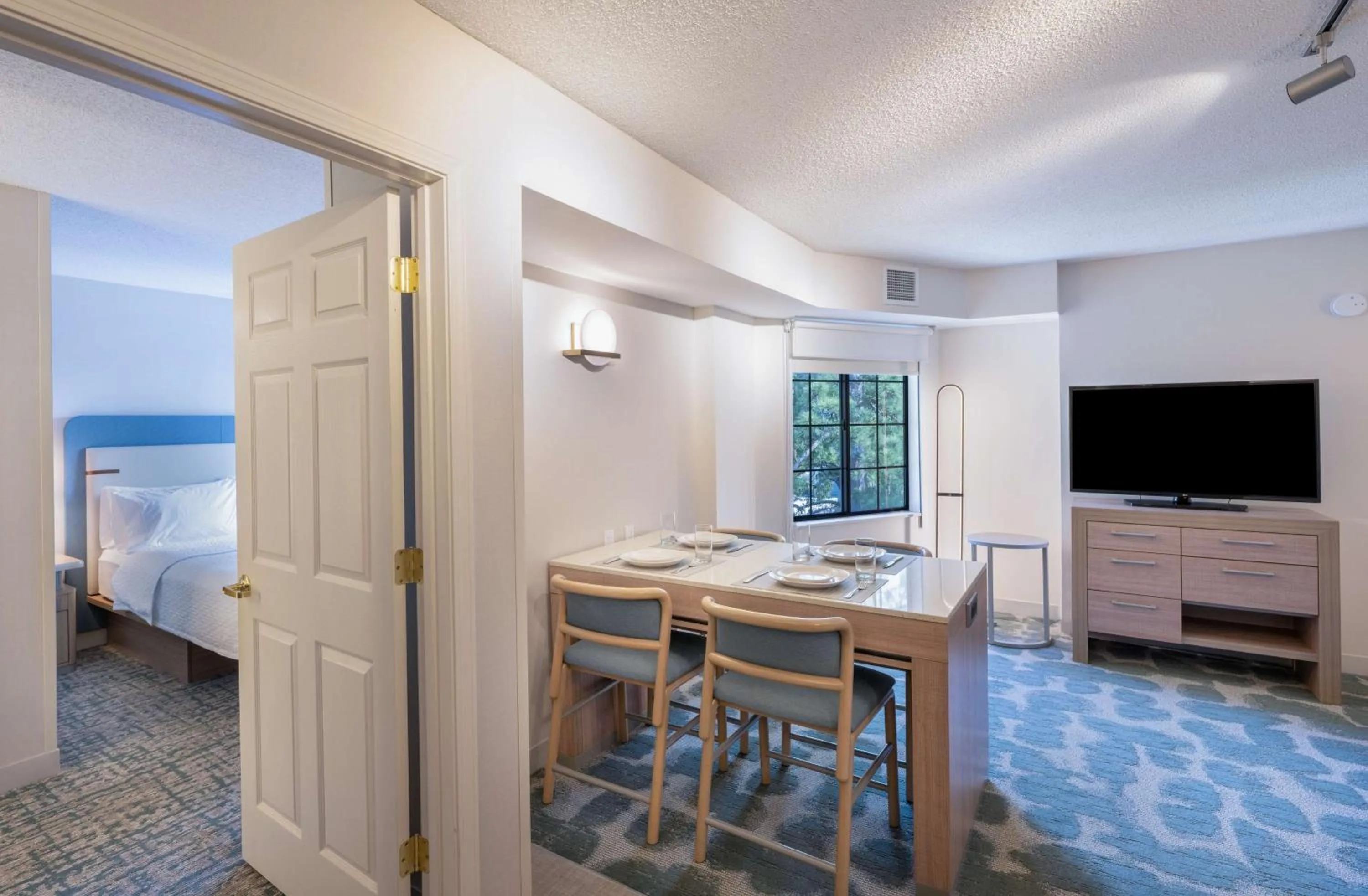 Photo of the whole room, Bed in Homewood Suites by Hilton Atlanta Buckhead Pharr Road