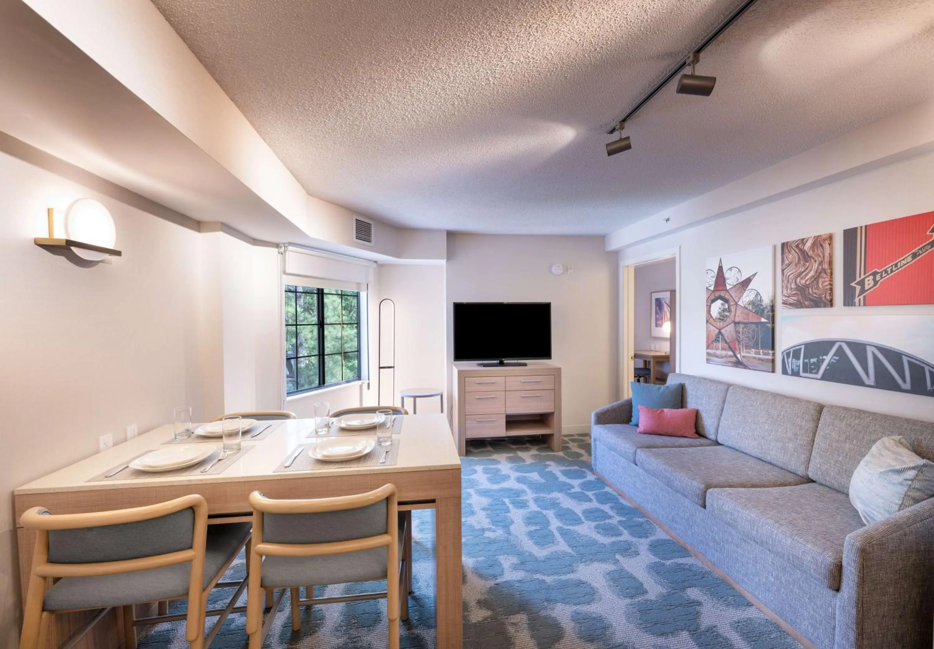 Living room in Homewood Suites by Hilton Atlanta Buckhead Pharr Road