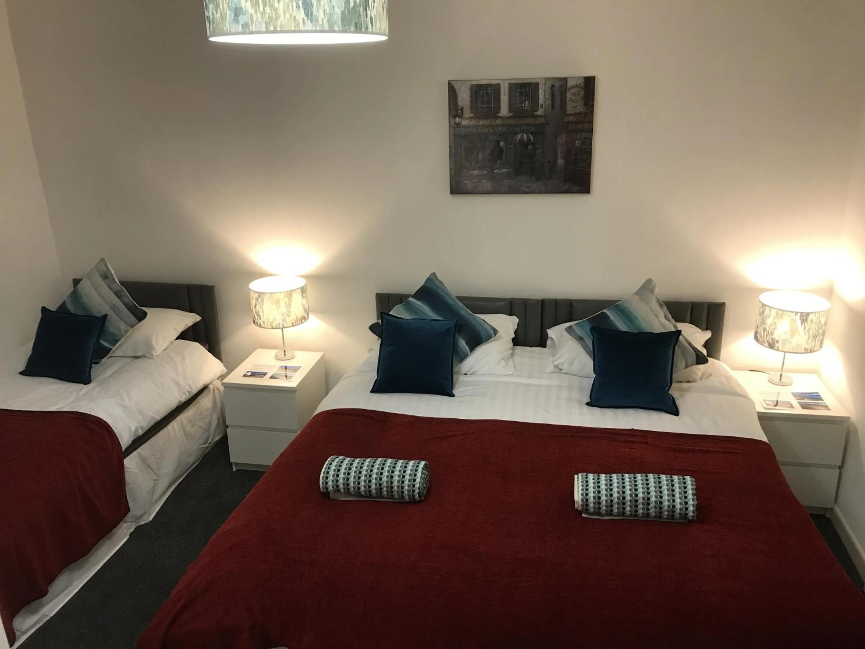 Bedroom, Bed in The Dalbury and Palmer Hotel with FREE PARKING