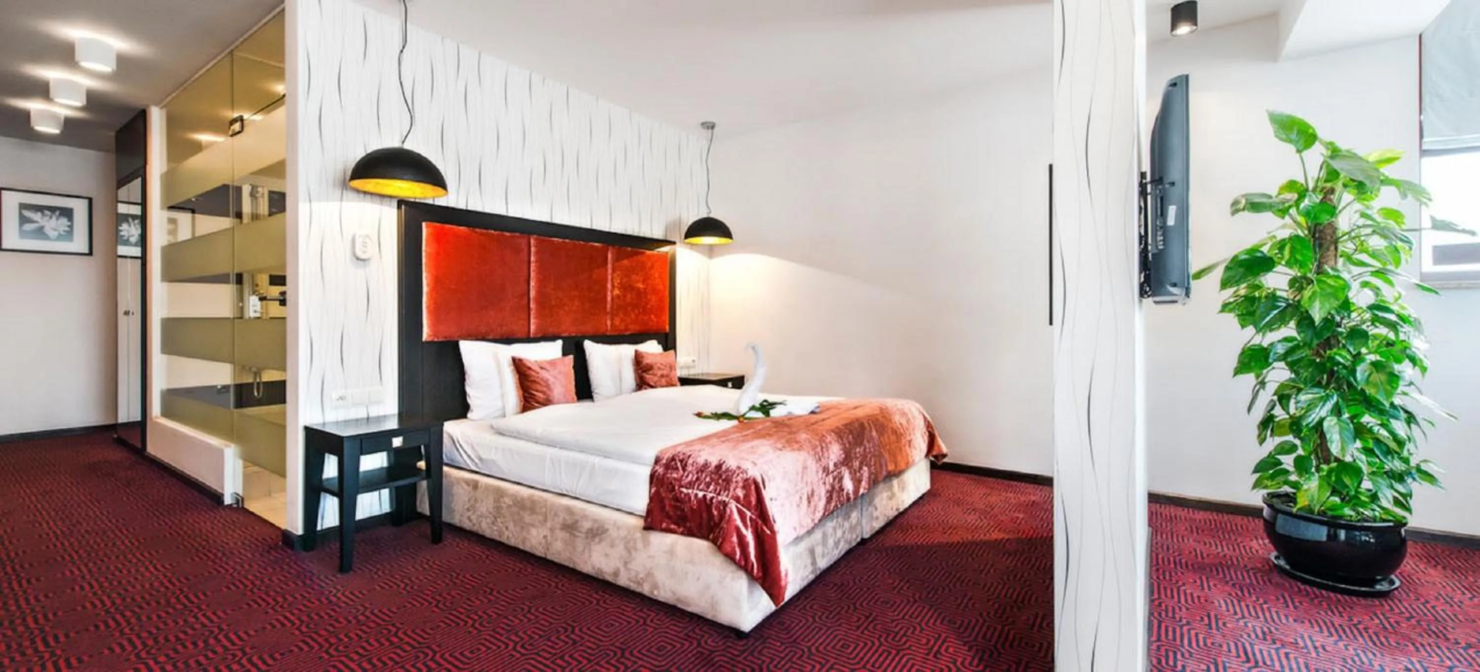 Photo of the whole room, Bed in Hotel Silvia Gold Gliwice