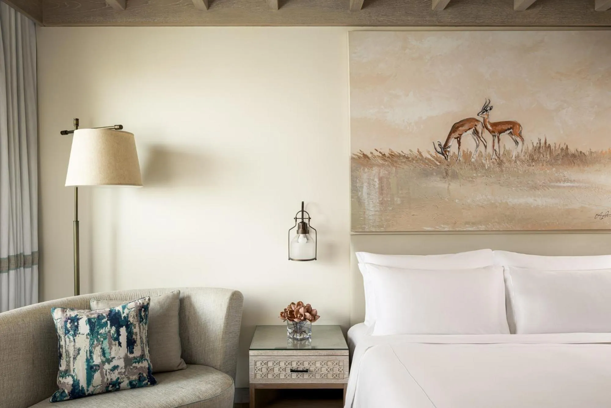 Bed in Saadiyat Rotana Resort and Villas