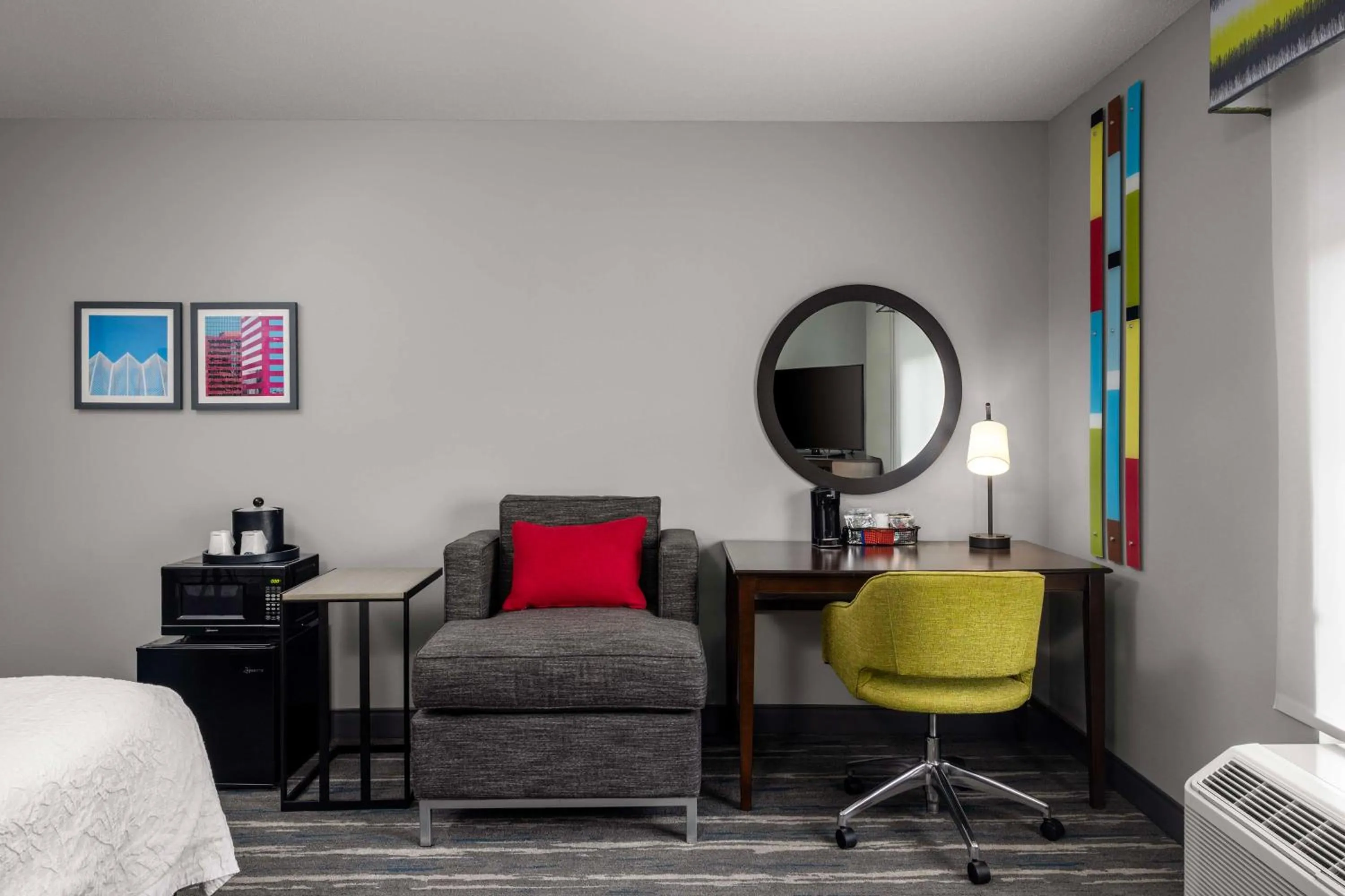 Bedroom in Hampton Inn & Suites Birmingham/280 East-Eagle Point