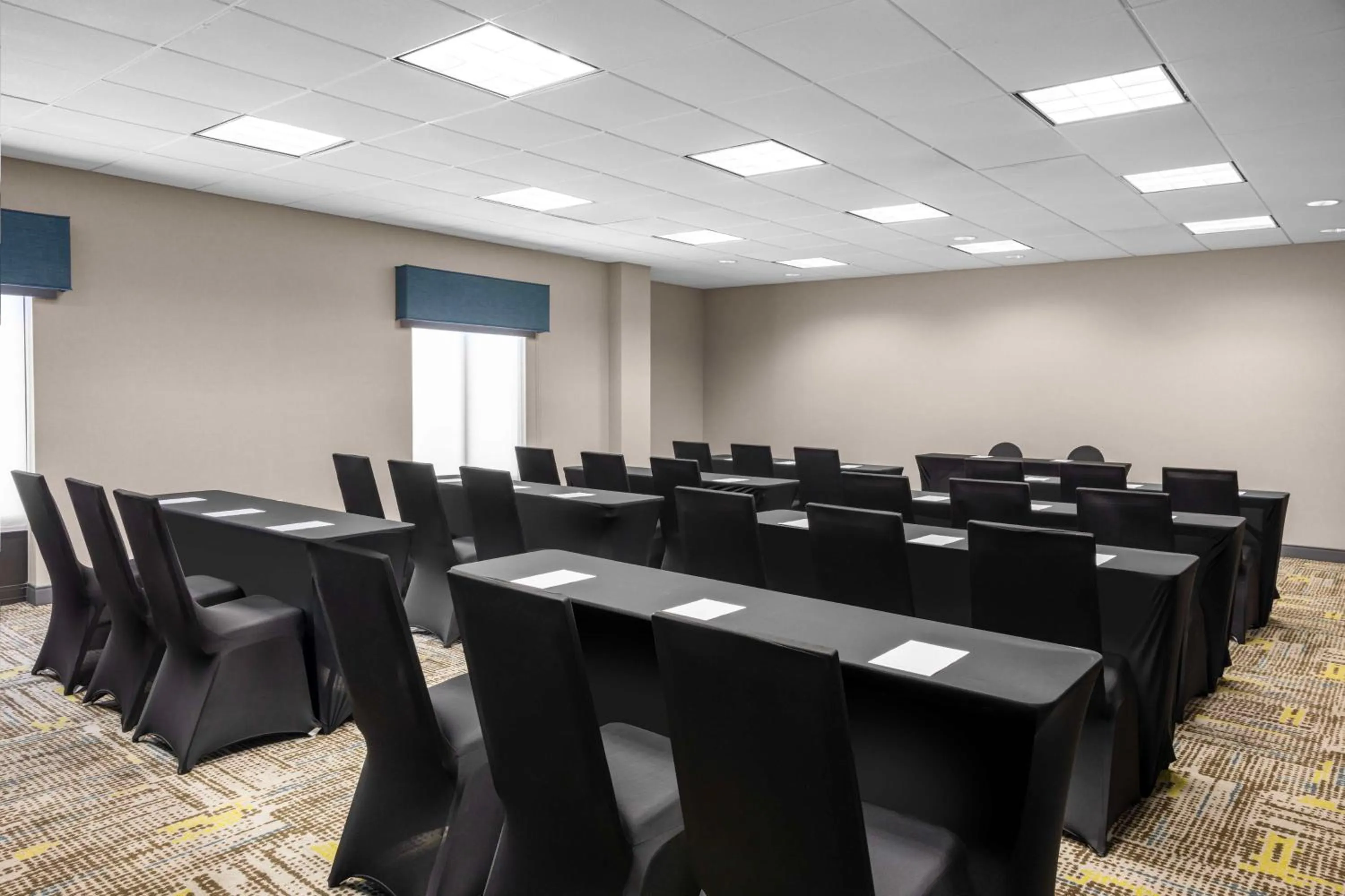 Meeting/conference room in Hampton Inn & Suites Birmingham/280 East-Eagle Point