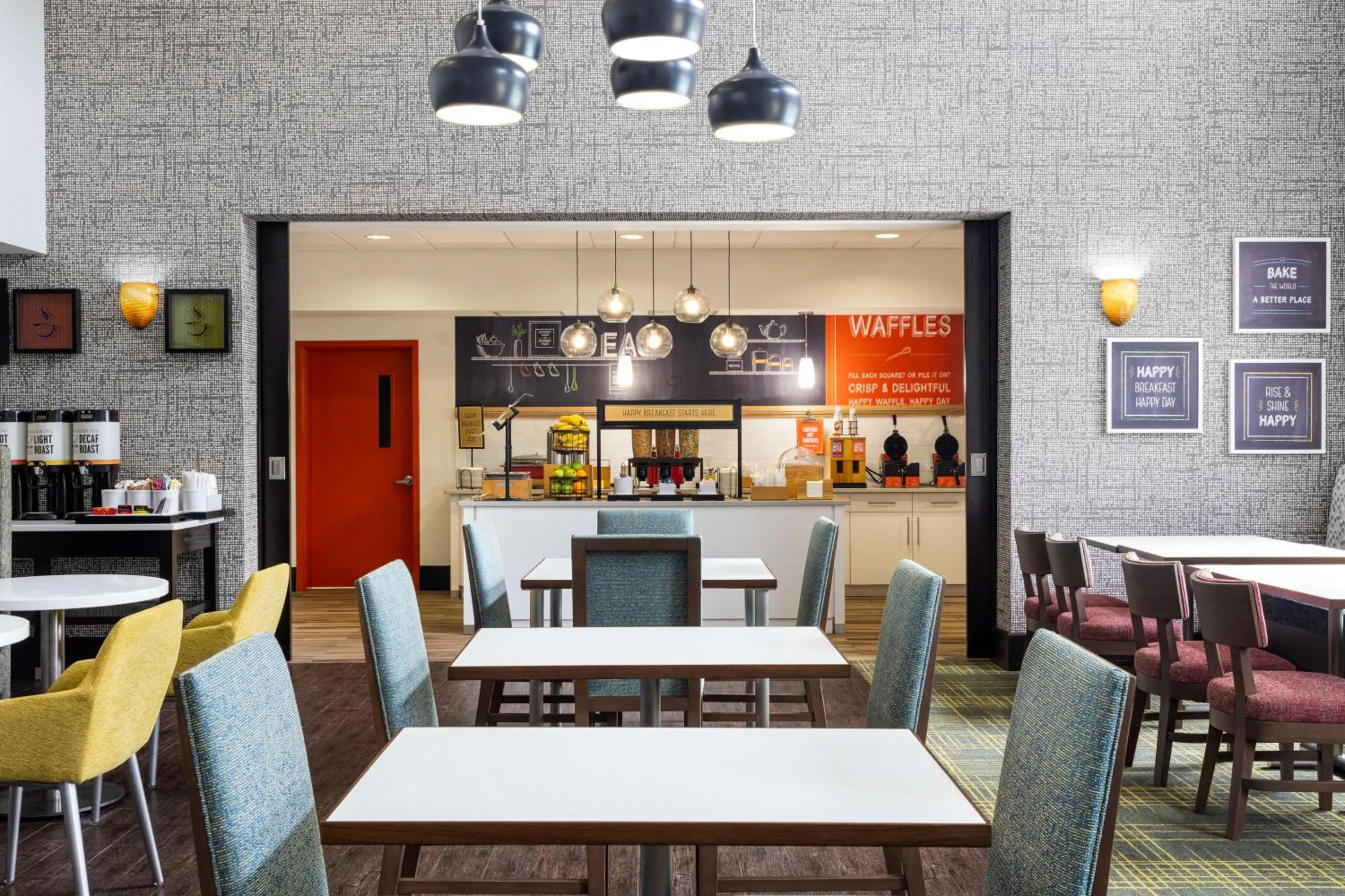 Breakfast in Hampton Inn & Suites Birmingham/280 East-Eagle Point