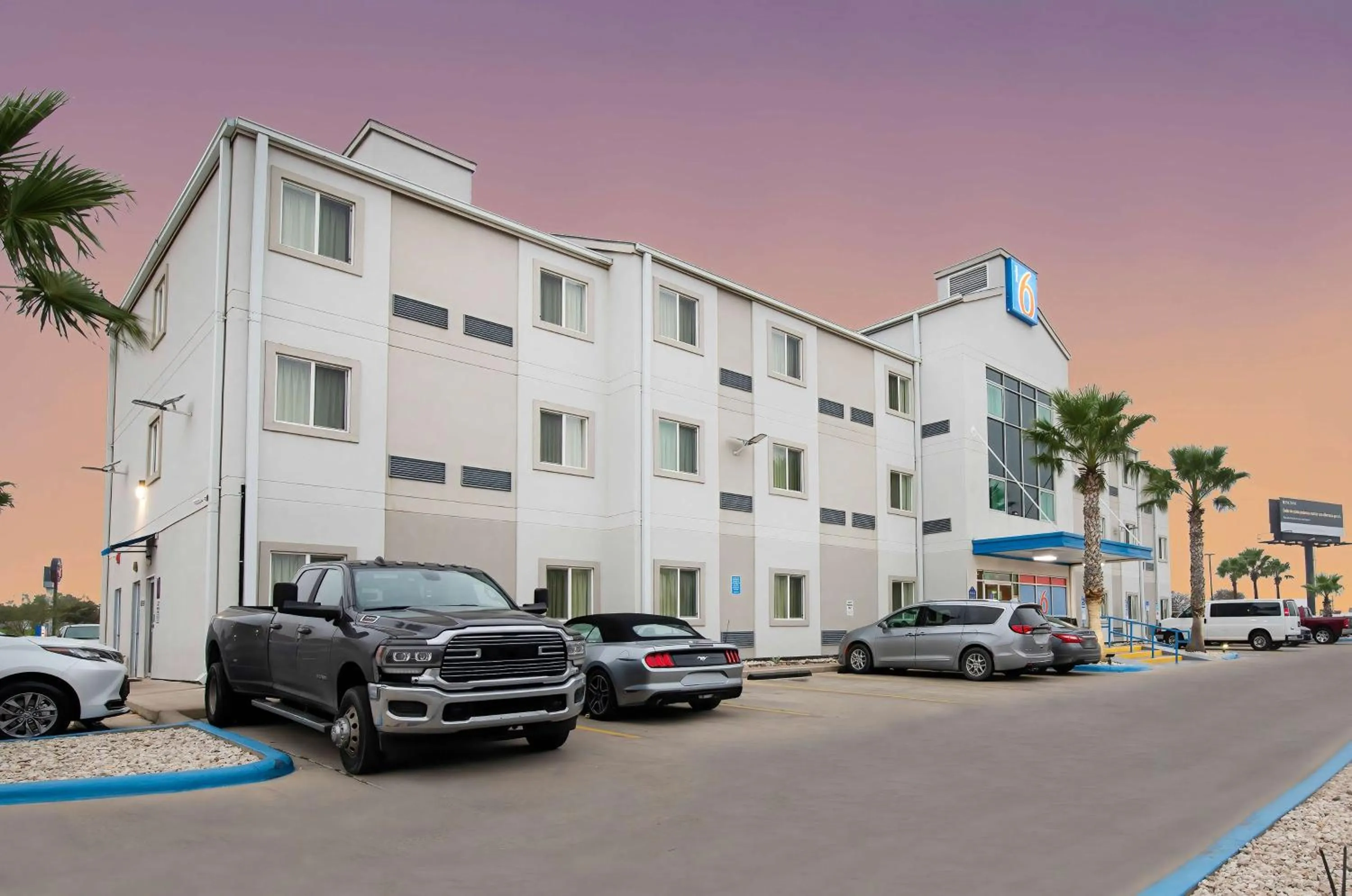 Property building in Motel 6-Eagle Pass, TX - Lakeside