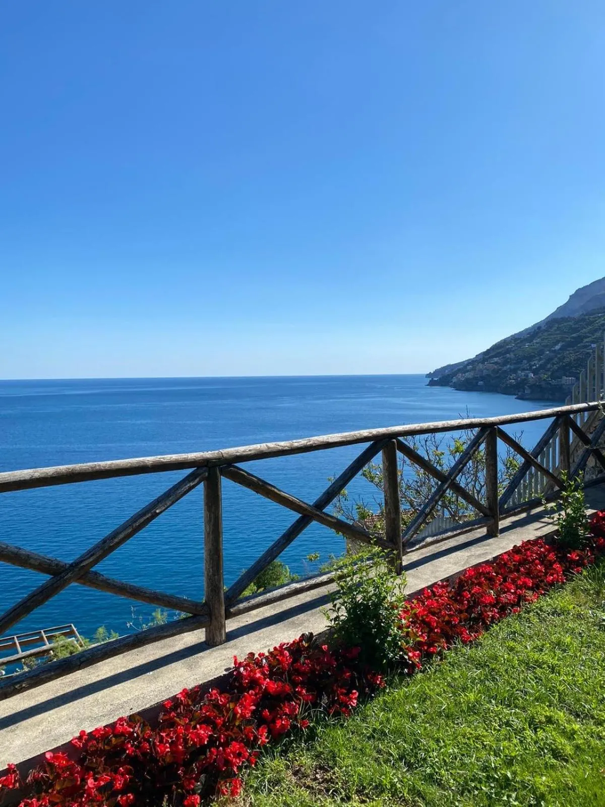 Starhost - CASTLE MEZZACAPO seaview terrace, garden and parking