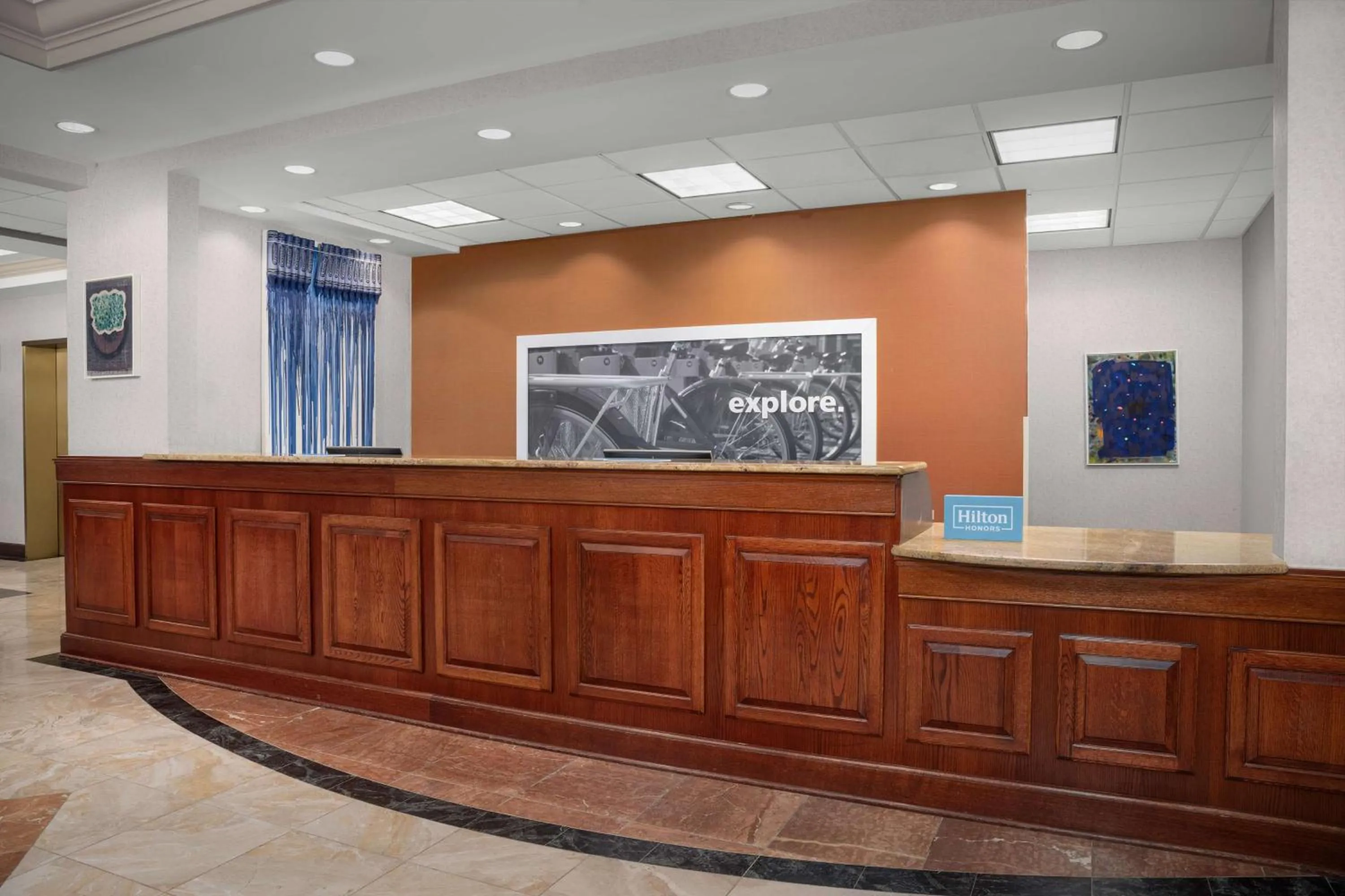 Lobby or reception in Hampton Inn Easton