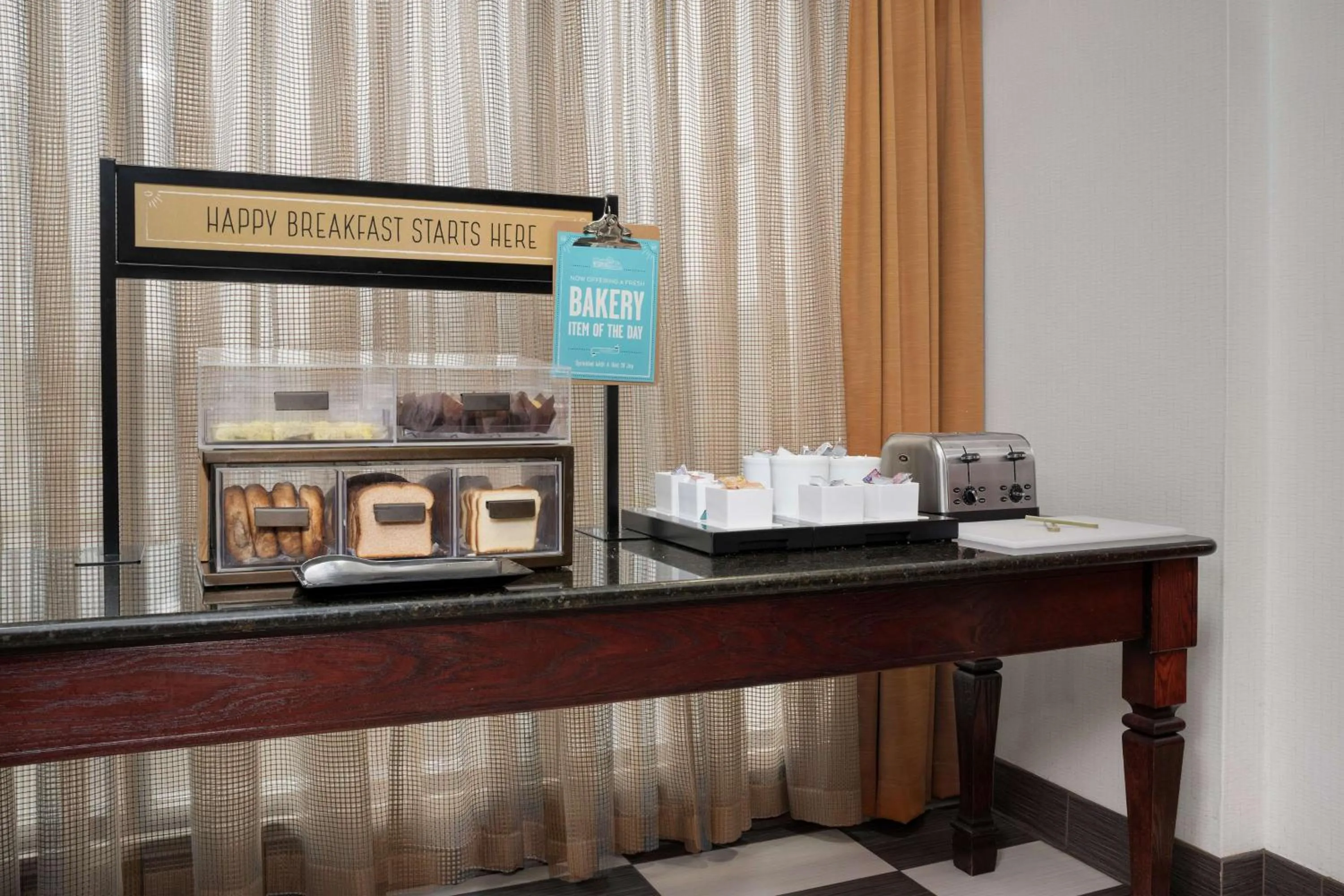 Breakfast in Hampton Inn Easton