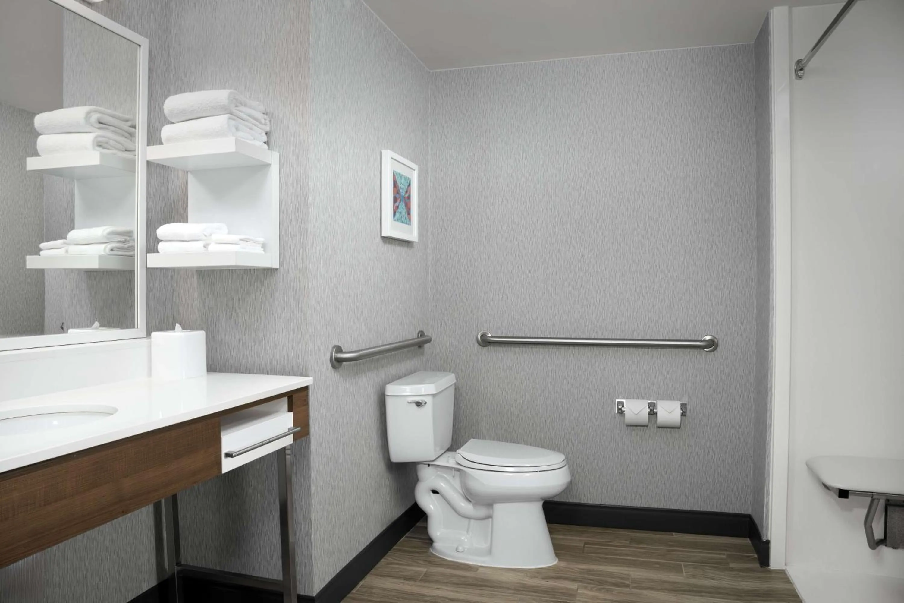 Bathroom in Hampton Inn Easton