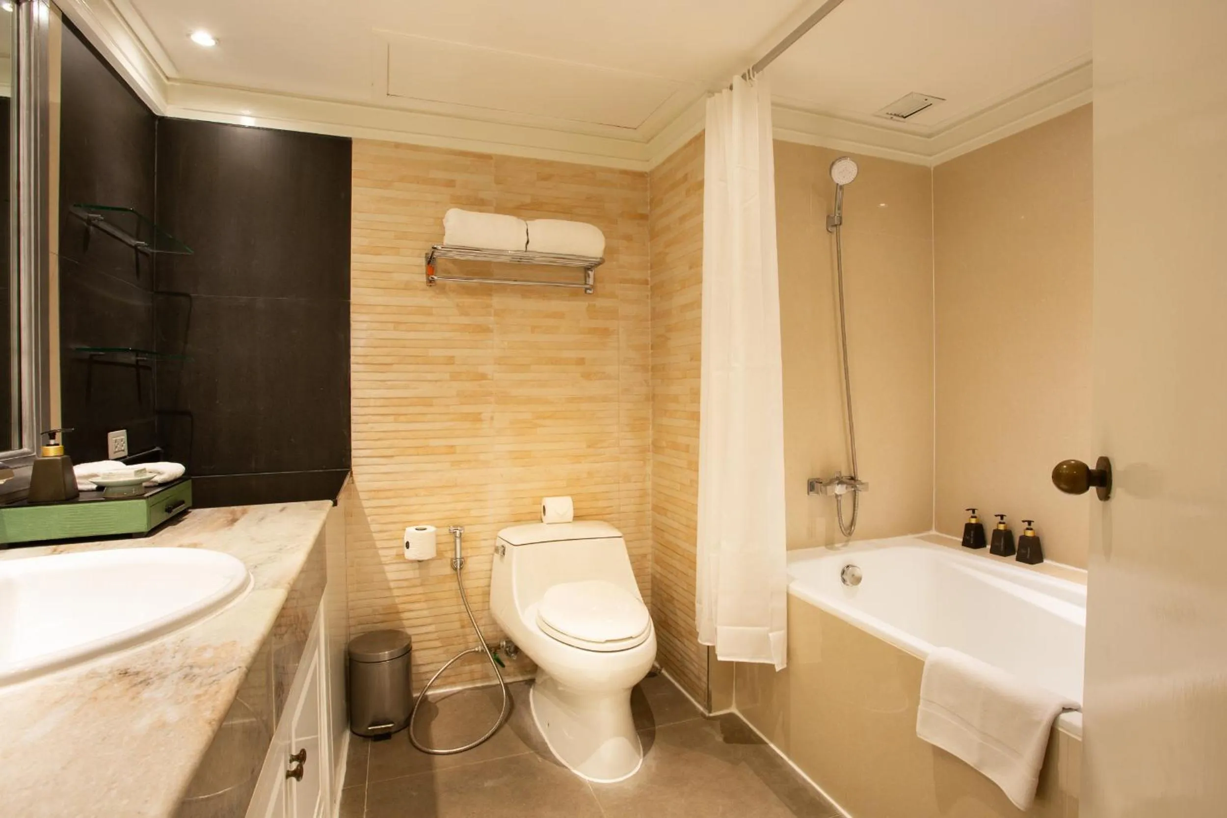 Bathroom in Anantara Siam Bangkok Hotel