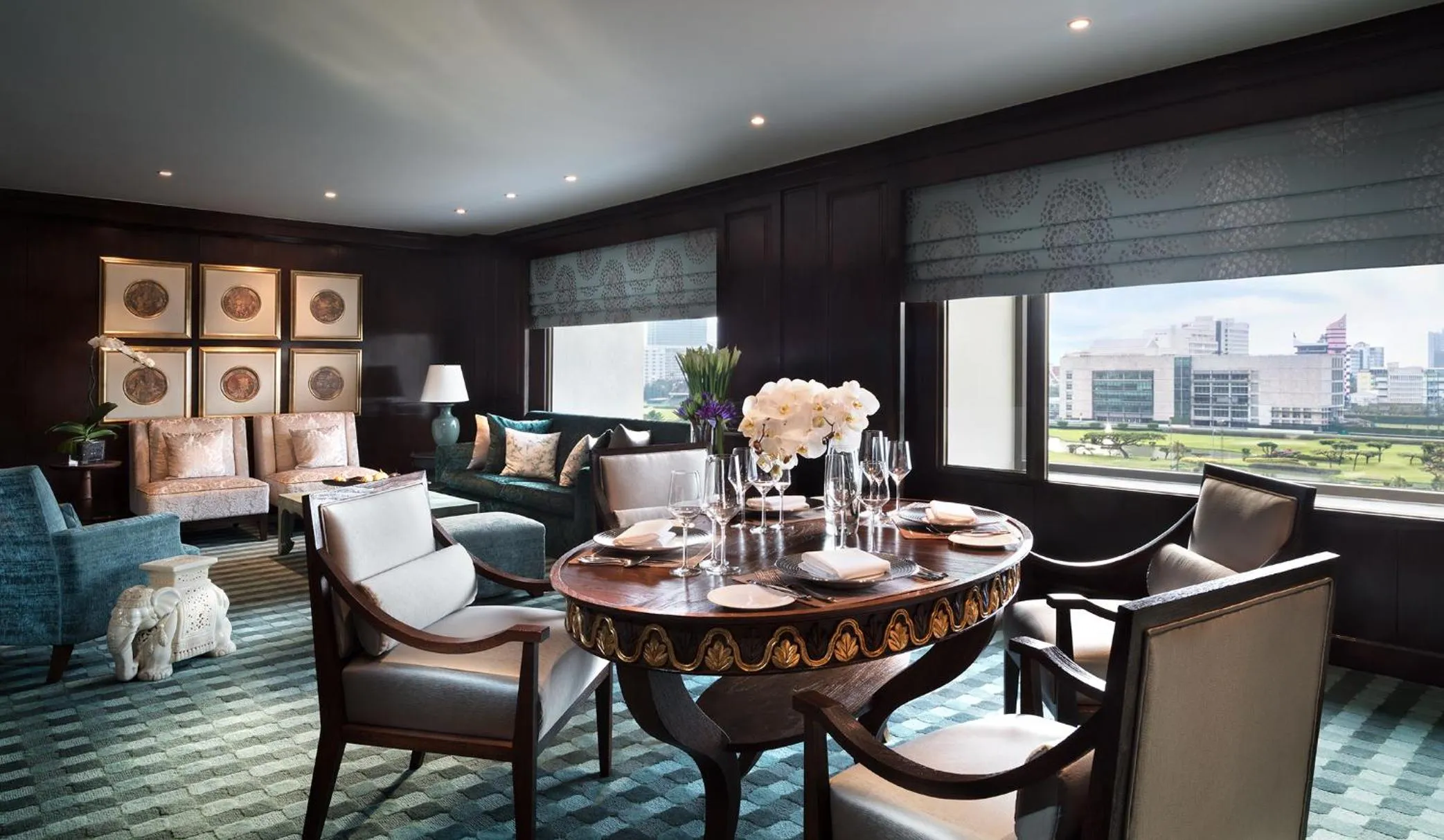 Coffee/tea facilities in Anantara Siam Bangkok Hotel