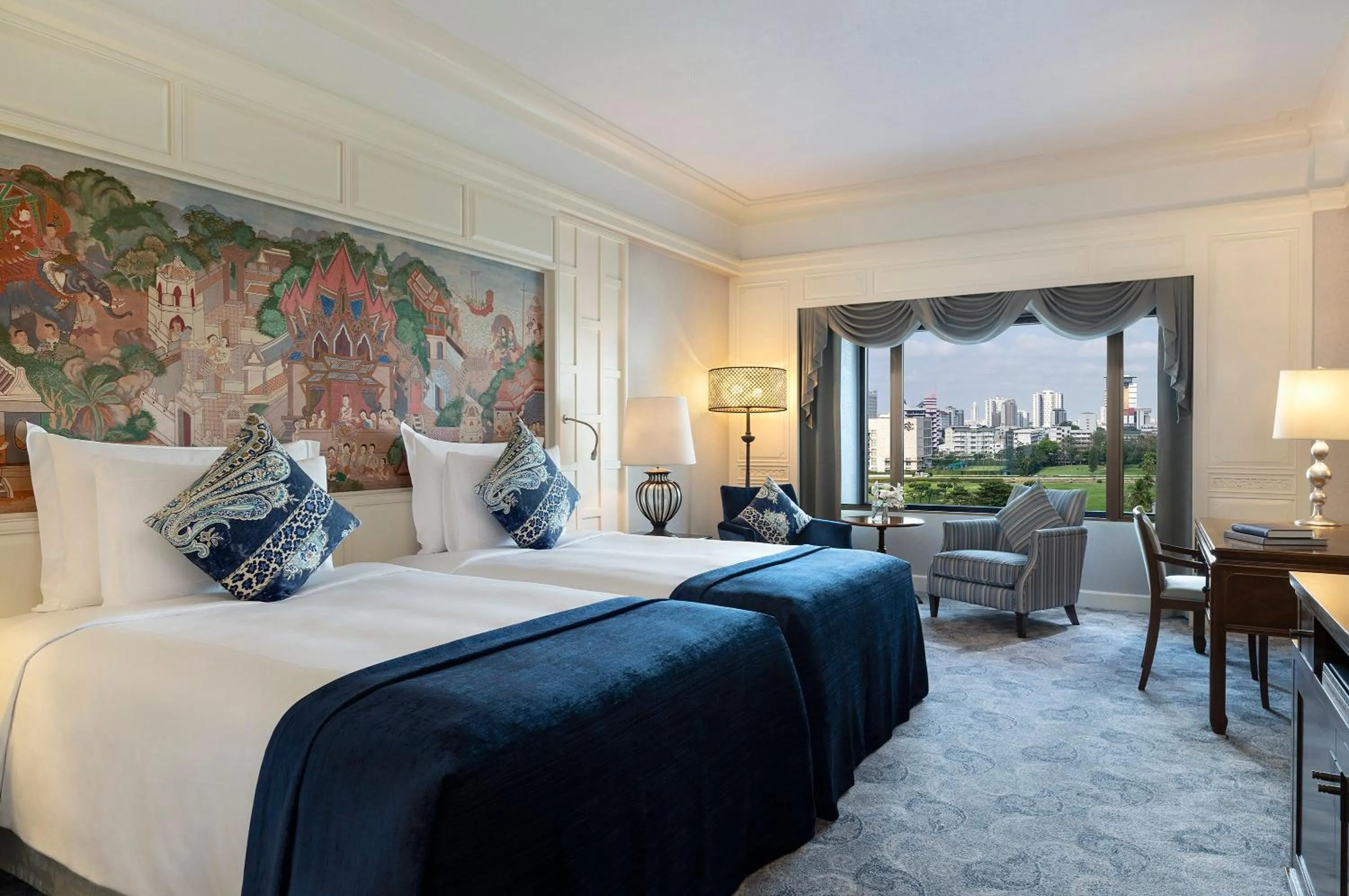 Bed in Anantara Siam Bangkok Hotel