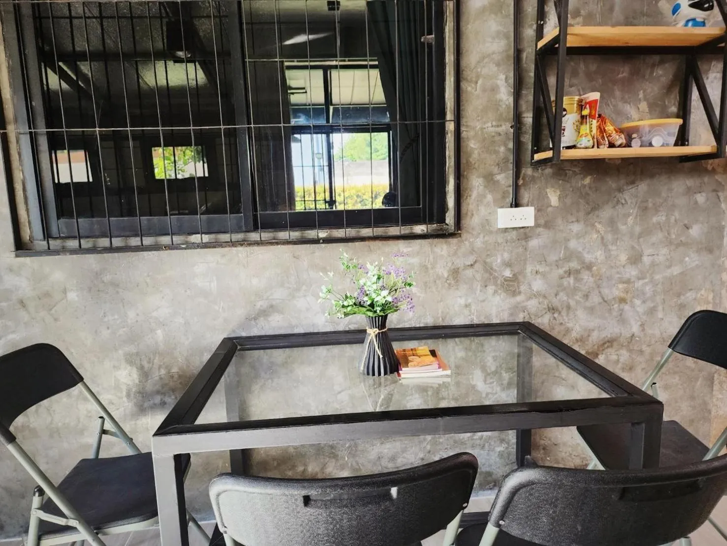 Dining area in La moon