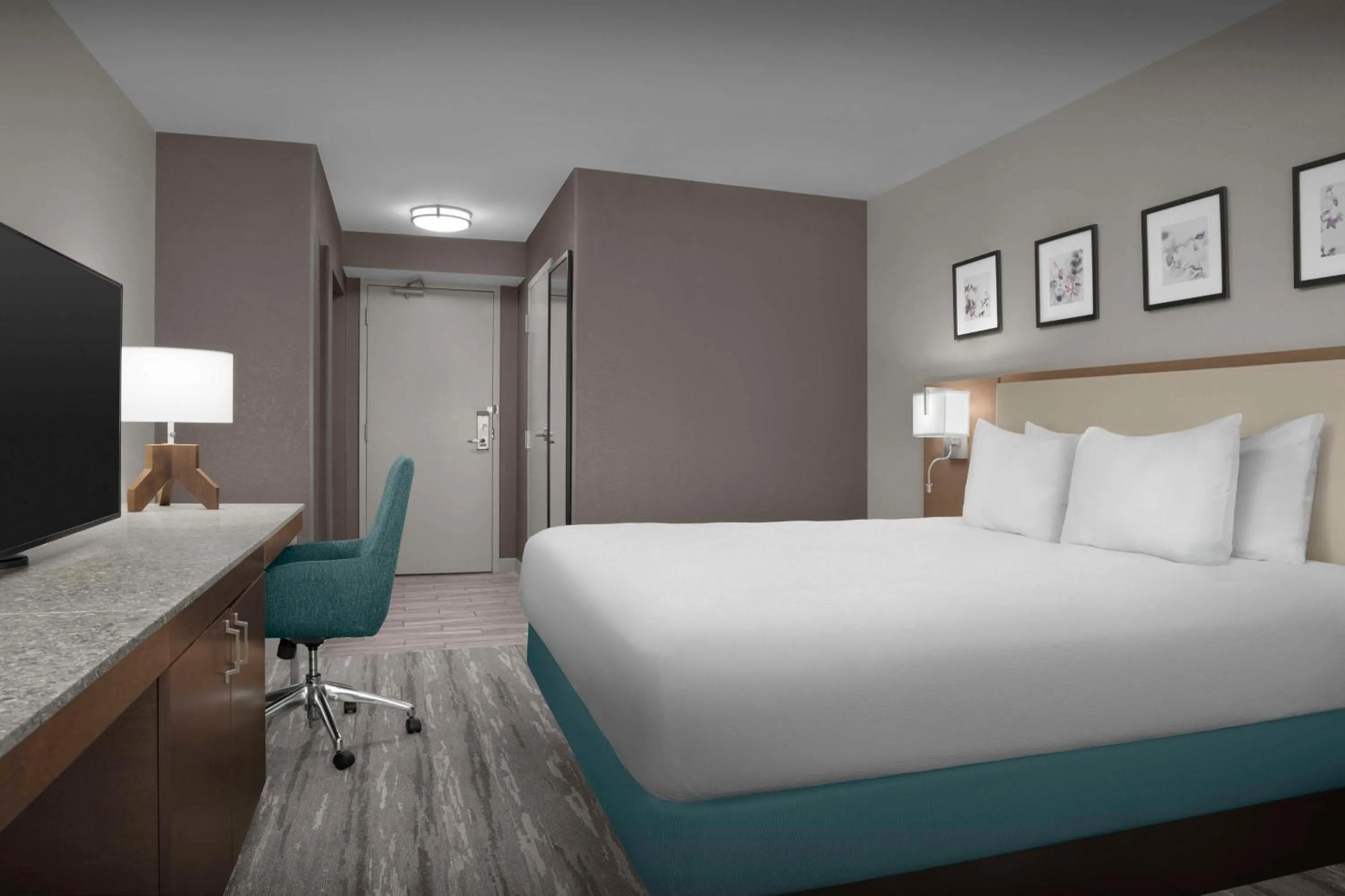 Bed in Hilton Garden Inn Atlanta North/Johns Creek