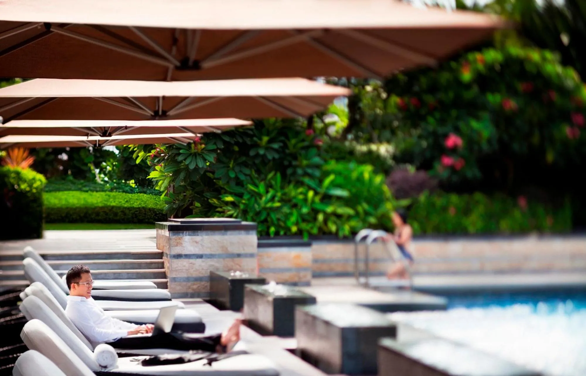 Swimming pool in The Ritz-Carlton, Shenzhen