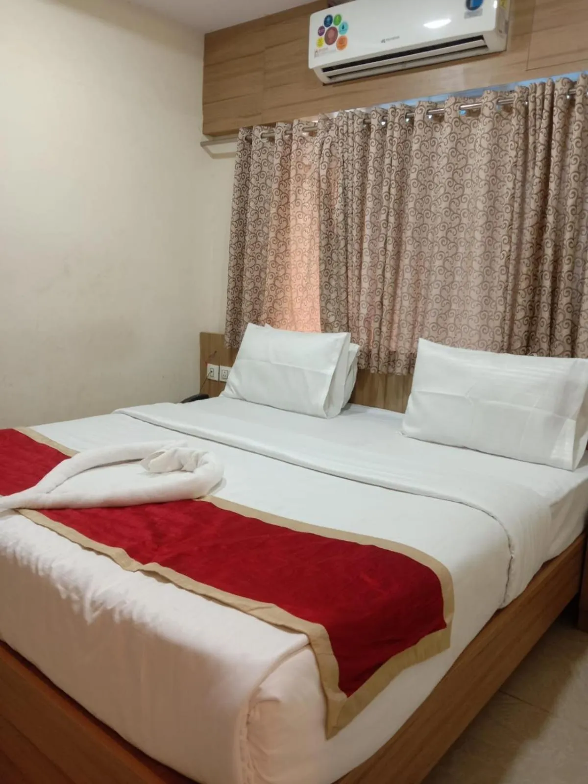 Photo of the whole room, Bed in Hotel Blue Bell