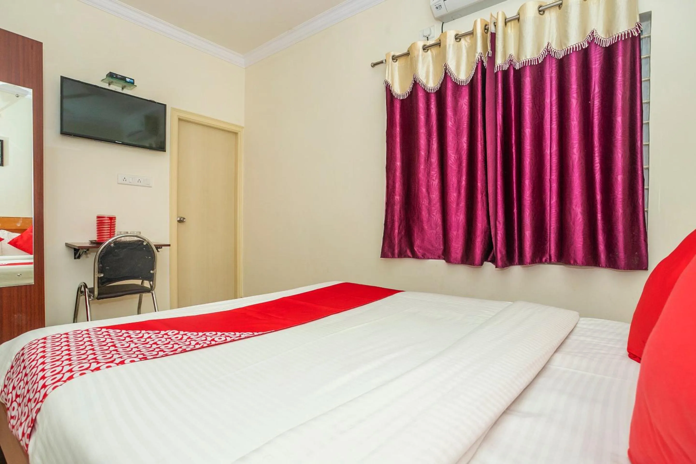 Bedroom, Bed in Hotel O Midas Casita