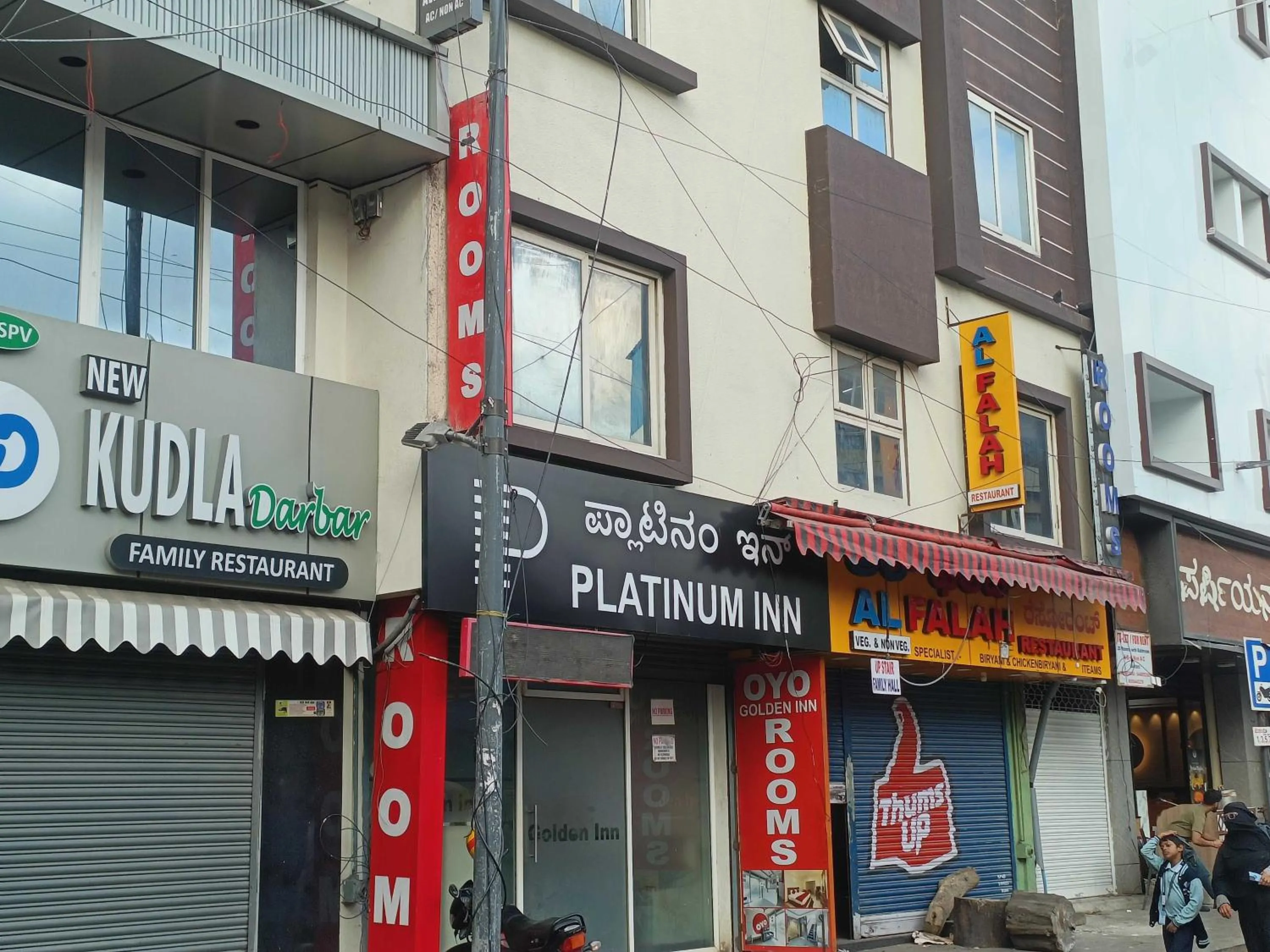 Facade/entrance in Hotel O Platinum Inn